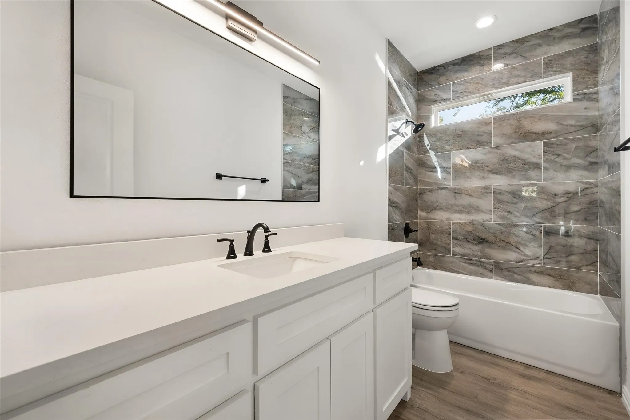 Single Family Residence For Sale in Navarro County , 1100 E Collin Street, Corsicana, Texas 75110, 3 Bedroom, 2 Bathroom, Garage spaces, 1,511 Sqft, built in 2026, mls#21377599, Real Estate Agent in Corsicana, Homes For Sale in Navarro county, Homes For Sale in Corsicana, Realtor in Corsicana Texas, Real Estate Brokerage Independent Realty Texas, Luminita Cordes Realtor