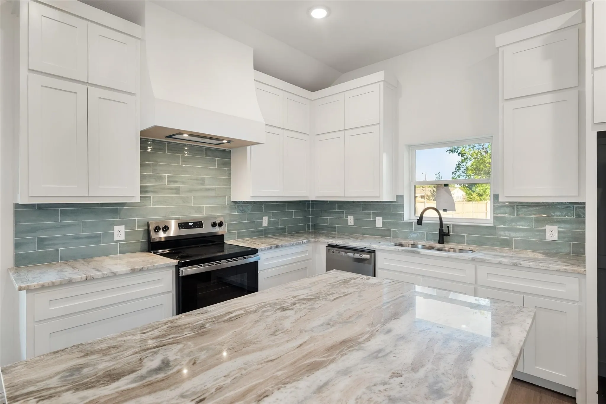 Single Family Residence For Sale in Navarro County , 1100 E Collin Street, Corsicana, Texas 75110, 3 Bedroom, 2 Bathroom, Garage spaces, 1,511 Sqft, built in 2026, mls#21377599, Real Estate Agent in Corsicana, Homes For Sale in Navarro county, Homes For Sale in Corsicana, Realtor in Corsicana Texas, Real Estate Brokerage Independent Realty Texas, Luminita Cordes Realtor
