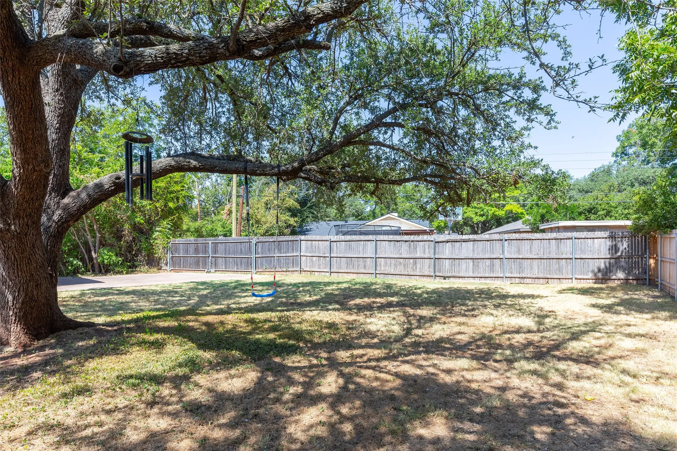 Single Family Residence For Sale in Taylor County , 1842 Elmwood Drive, Abilene, Texas 79605, 4 Bedroom, 3 Bathroom, 2 Garage spaces, 2,938 Sqft, built in 1959, mls#21375633, Real Estate Agent in Abilene, Homes For Sale in Taylor county, Homes For Sale in Abilene, Realtor in Abilene Texas, Real Estate Brokerage Independent Realty Texas, Luminita Cordes Realtor
