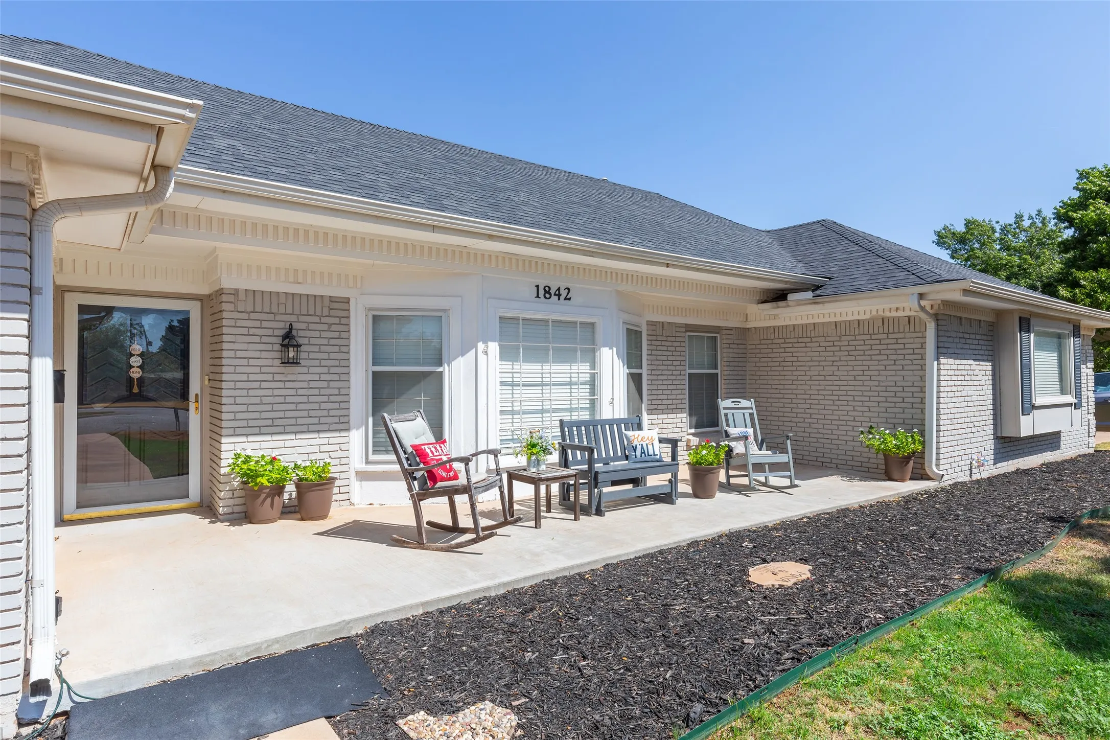 Single Family Residence For Sale in Taylor County , 1842 Elmwood Drive, Abilene, Texas 79605, 4 Bedroom, 3 Bathroom, 2 Garage spaces, 2,938 Sqft, built in 1959, mls#21375633, Real Estate Agent in Abilene, Homes For Sale in Taylor county, Homes For Sale in Abilene, Realtor in Abilene Texas, Real Estate Brokerage Independent Realty Texas, Luminita Cordes Realtor