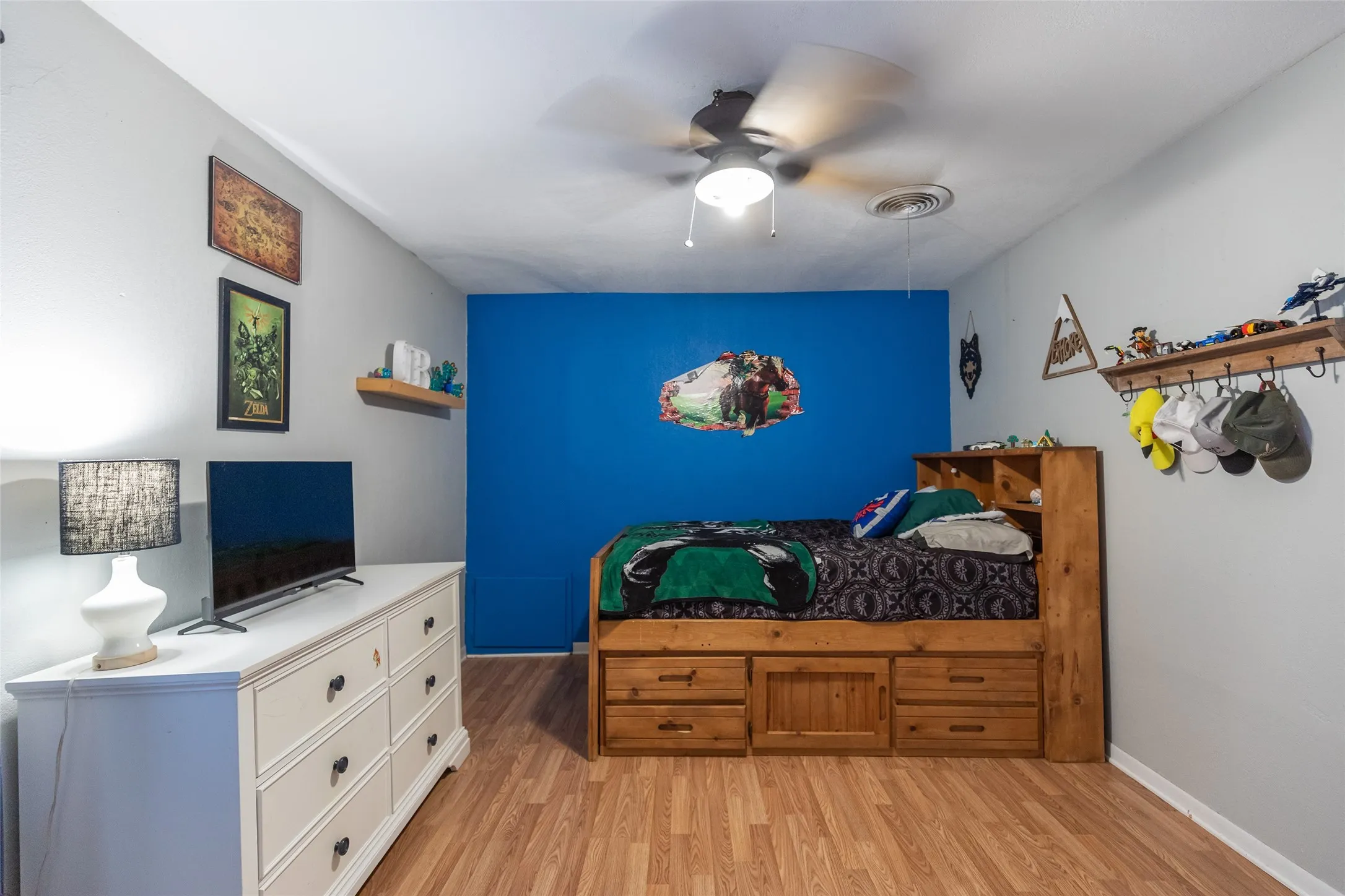 Single Family Residence For Sale in Taylor County , 1842 Elmwood Drive, Abilene, Texas 79605, 4 Bedroom, 3 Bathroom, 2 Garage spaces, 2,938 Sqft, built in 1959, mls#21375633, Real Estate Agent in Abilene, Homes For Sale in Taylor county, Homes For Sale in Abilene, Realtor in Abilene Texas, Real Estate Brokerage Independent Realty Texas, Luminita Cordes Realtor