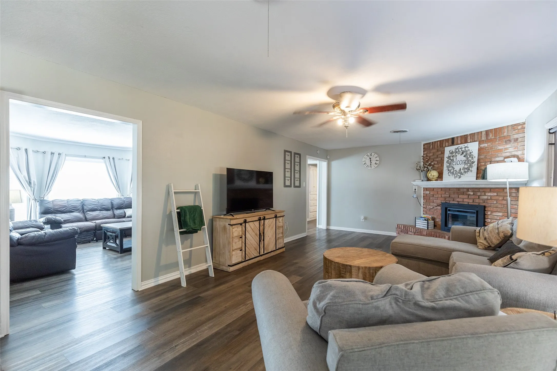 Single Family Residence For Sale in Taylor County , 1842 Elmwood Drive, Abilene, Texas 79605, 4 Bedroom, 3 Bathroom, 2 Garage spaces, 2,938 Sqft, built in 1959, mls#21375633, Real Estate Agent in Abilene, Homes For Sale in Taylor county, Homes For Sale in Abilene, Realtor in Abilene Texas, Real Estate Brokerage Independent Realty Texas, Luminita Cordes Realtor