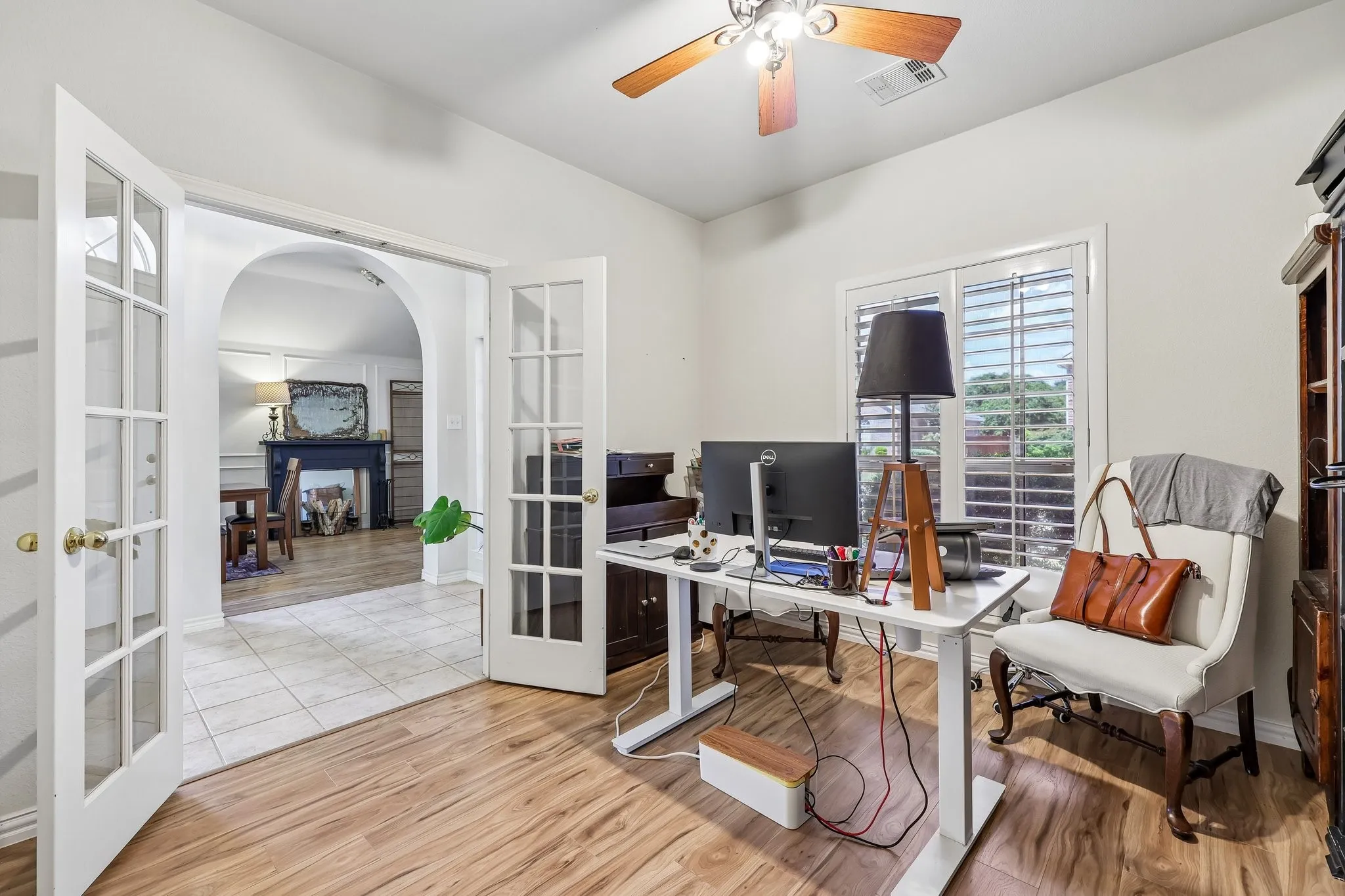 Single Family Residence For Sale in Collin County , 204 Sherwood Drive, Murphy, Texas 75094, 3 Bedroom, 2 Bathroom, 2 Garage spaces, 2,244 Sqft, built in 2001, mls#21374078, Real Estate Agent in Murphy, Homes For Sale in Collin county, Homes For Sale in Murphy, Realtor in Murphy Texas, Real Estate Brokerage Independent Realty Texas, Luminita Cordes Realtor