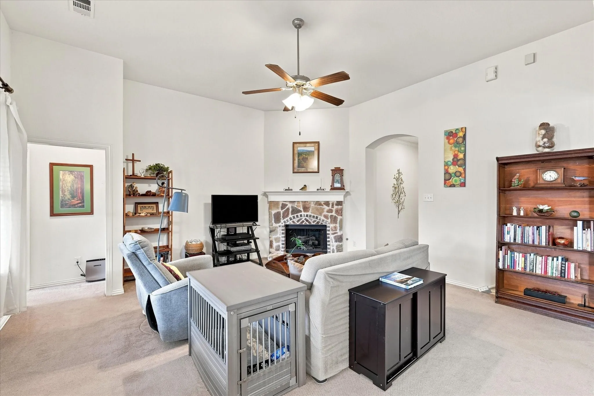 Single Family Residence For Sale in Tarrant County , 9200 Comanche Ridge Drive, Fort Worth, Texas 76131, 3 Bedroom, 2 Bathroom, 2 Garage spaces, 1,631 Sqft, built in 2011, mls#21373160, Real Estate Agent in Fort Worth, Homes For Sale in Tarrant county, Homes For Sale in Fort Worth, Realtor in Fort Worth Texas, Real Estate Brokerage Independent Realty Texas, Luminita Cordes Realtor