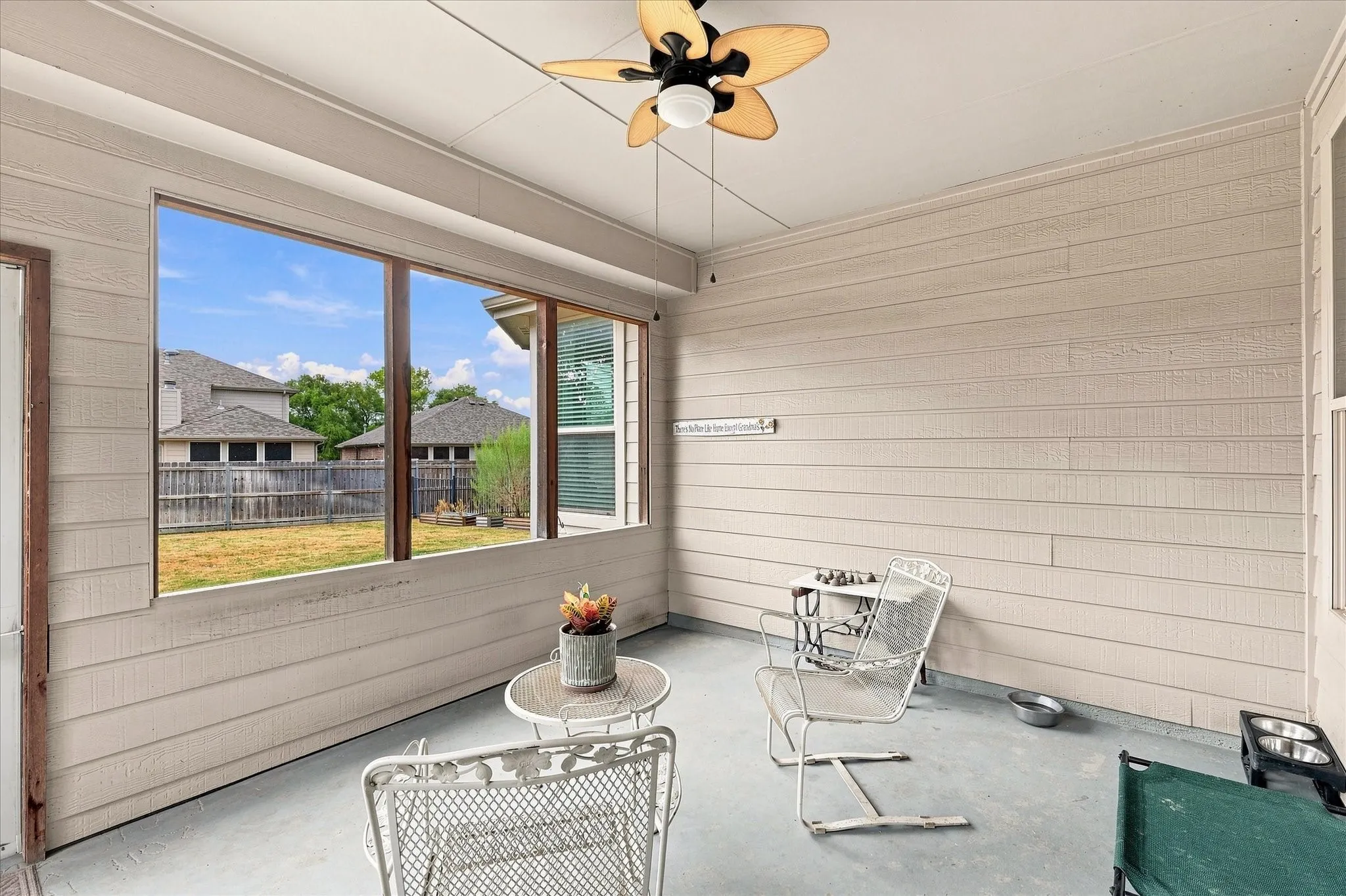 Single Family Residence For Sale in Tarrant County , 9200 Comanche Ridge Drive, Fort Worth, Texas 76131, 3 Bedroom, 2 Bathroom, 2 Garage spaces, 1,631 Sqft, built in 2011, mls#21373160, Real Estate Agent in Fort Worth, Homes For Sale in Tarrant county, Homes For Sale in Fort Worth, Realtor in Fort Worth Texas, Real Estate Brokerage Independent Realty Texas, Luminita Cordes Realtor