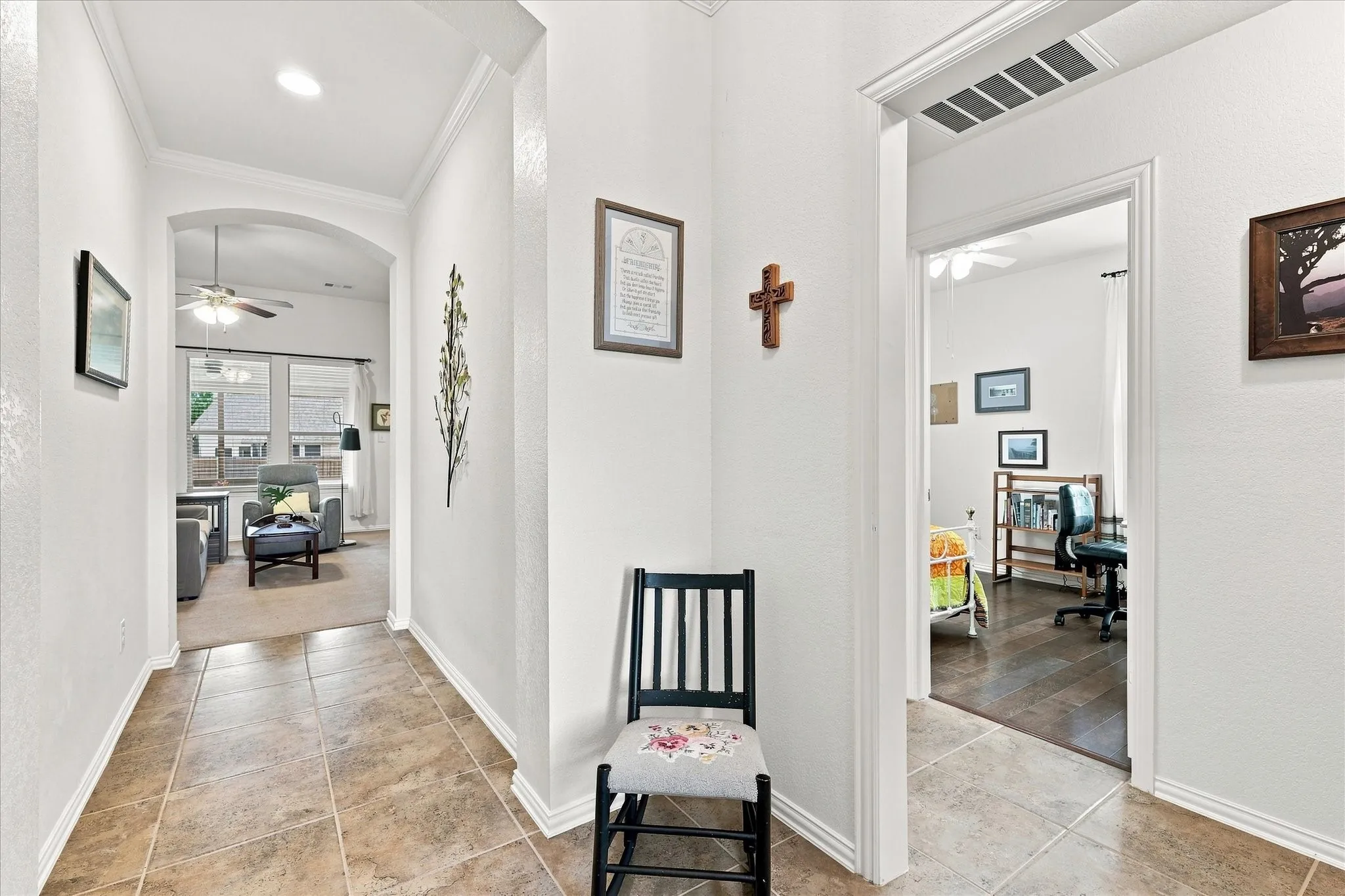 Single Family Residence For Sale in Tarrant County , 9200 Comanche Ridge Drive, Fort Worth, Texas 76131, 3 Bedroom, 2 Bathroom, 2 Garage spaces, 1,631 Sqft, built in 2011, mls#21373160, Real Estate Agent in Fort Worth, Homes For Sale in Tarrant county, Homes For Sale in Fort Worth, Realtor in Fort Worth Texas, Real Estate Brokerage Independent Realty Texas, Luminita Cordes Realtor