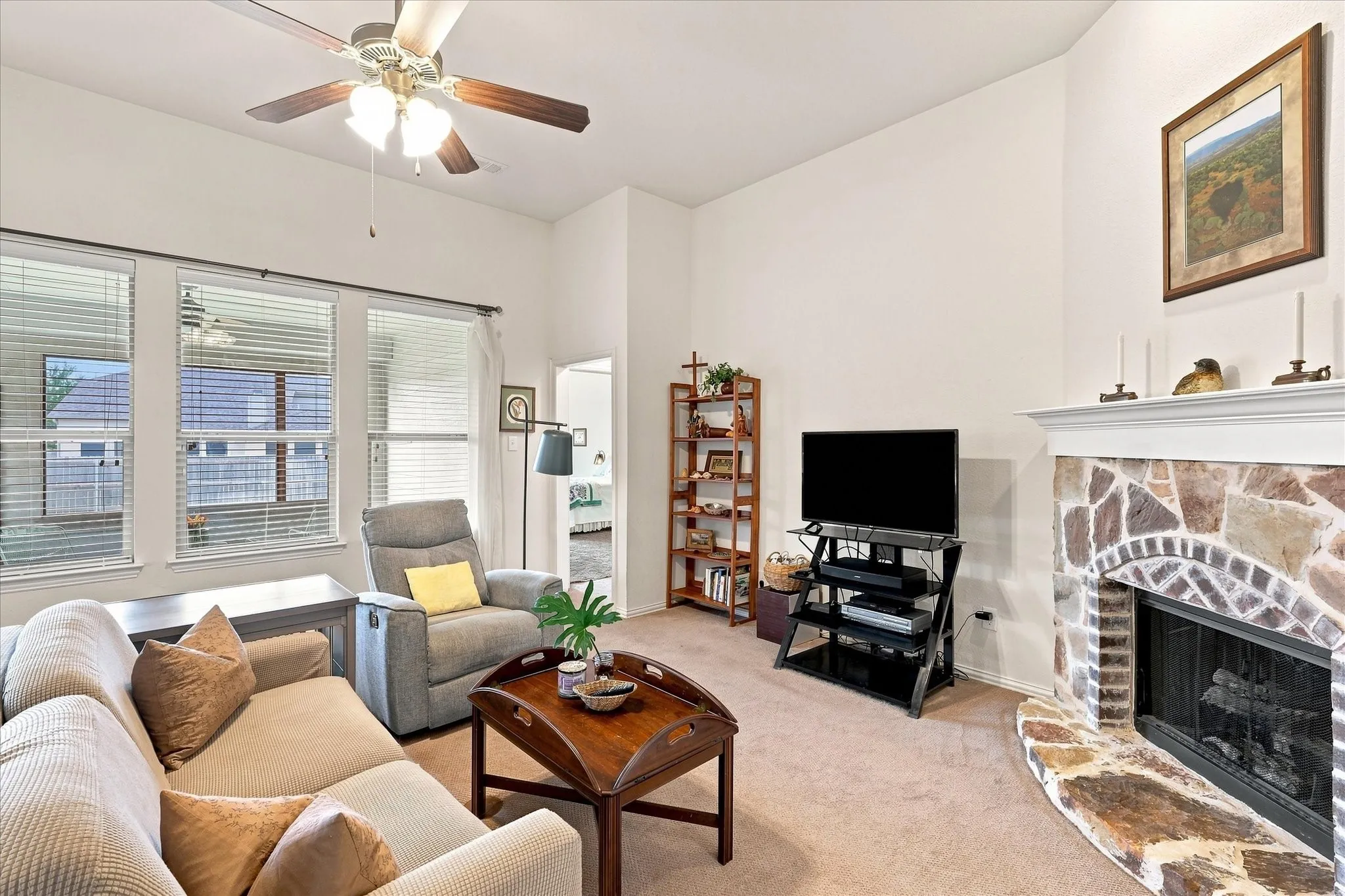 Single Family Residence For Sale in Tarrant County , 9200 Comanche Ridge Drive, Fort Worth, Texas 76131, 3 Bedroom, 2 Bathroom, 2 Garage spaces, 1,631 Sqft, built in 2011, mls#21373160, Real Estate Agent in Fort Worth, Homes For Sale in Tarrant county, Homes For Sale in Fort Worth, Realtor in Fort Worth Texas, Real Estate Brokerage Independent Realty Texas, Luminita Cordes Realtor