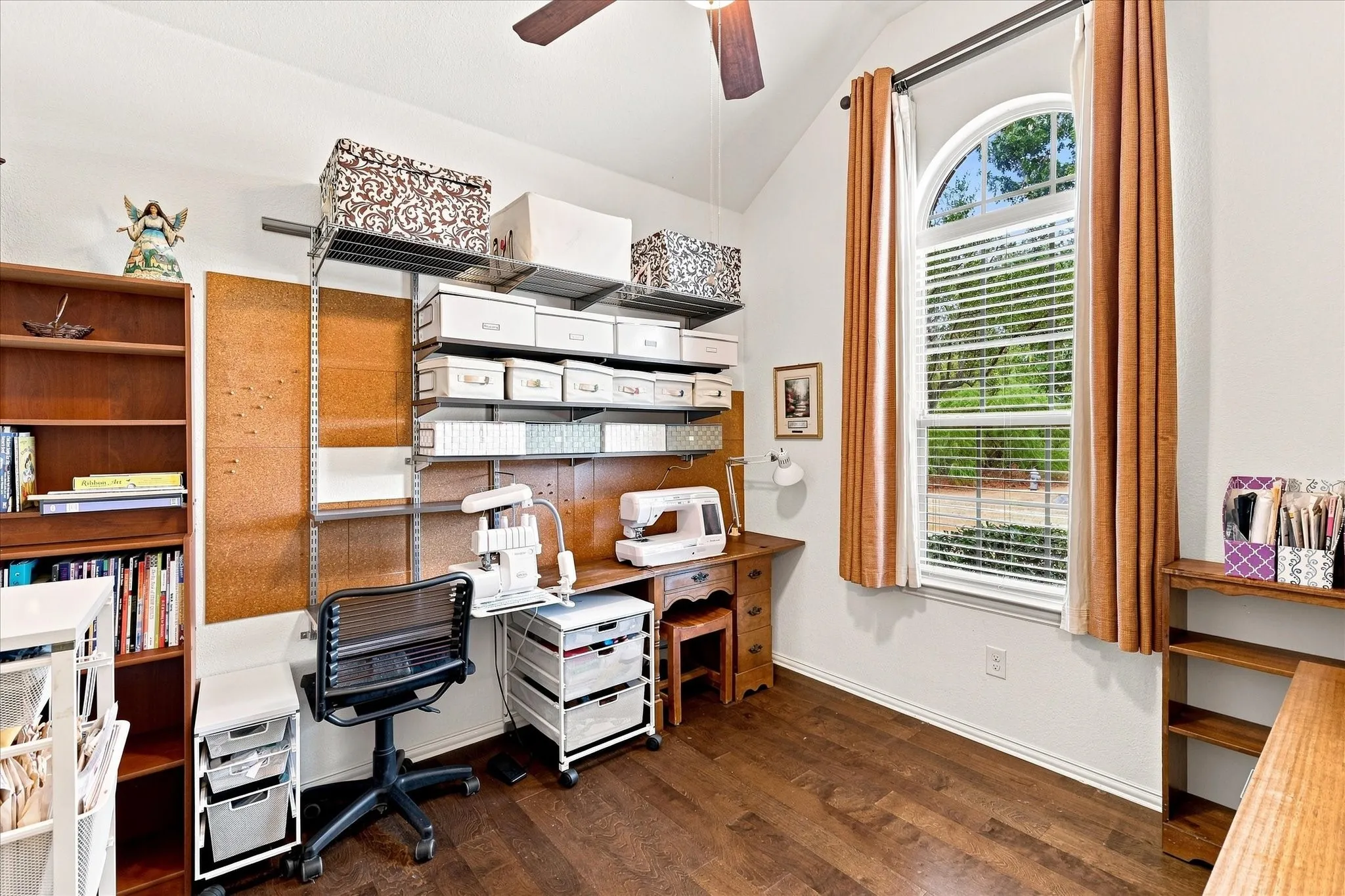 Single Family Residence For Sale in Tarrant County , 9200 Comanche Ridge Drive, Fort Worth, Texas 76131, 3 Bedroom, 2 Bathroom, 2 Garage spaces, 1,631 Sqft, built in 2011, mls#21373160, Real Estate Agent in Fort Worth, Homes For Sale in Tarrant county, Homes For Sale in Fort Worth, Realtor in Fort Worth Texas, Real Estate Brokerage Independent Realty Texas, Luminita Cordes Realtor
