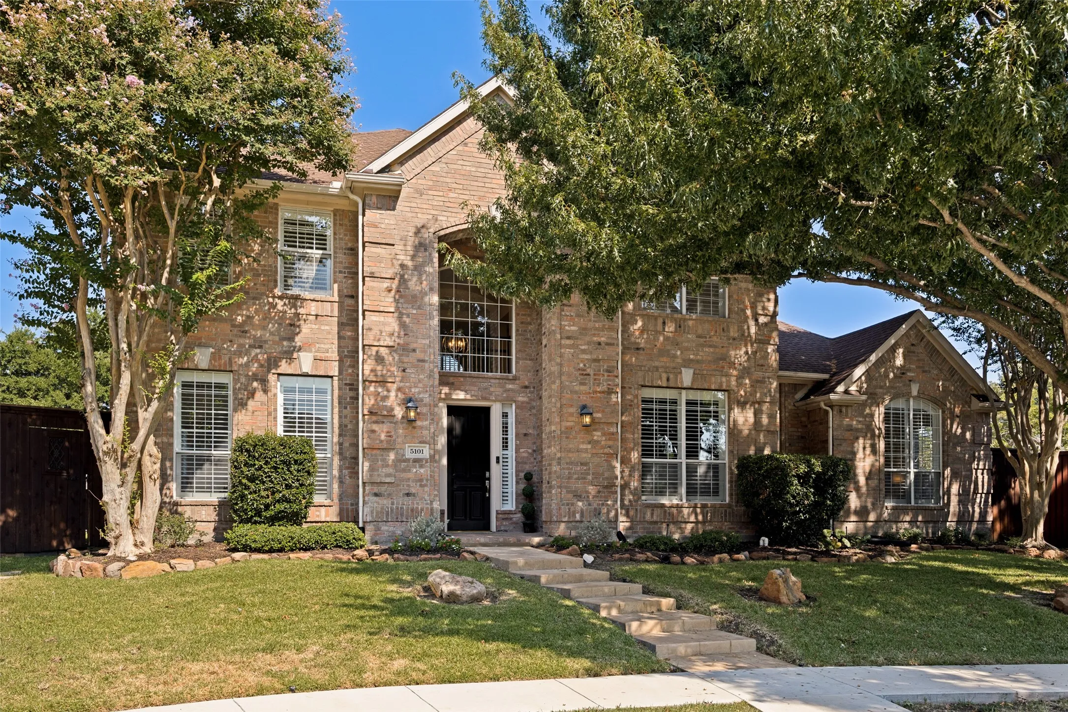 Single Family Residence For Sale in Collin County , 5101 Tennington Park, Dallas, Texas 75287, 5 Bedroom, 4 Bathroom, 3 Garage spaces, 5,580 Sqft, built in 1999, mls#21377431, Real Estate Agent in Dallas, Homes For Sale in Collin county, Homes For Sale in Dallas, Realtor in Dallas Texas, Real Estate Brokerage Independent Realty Texas, Luminita Cordes Realtor