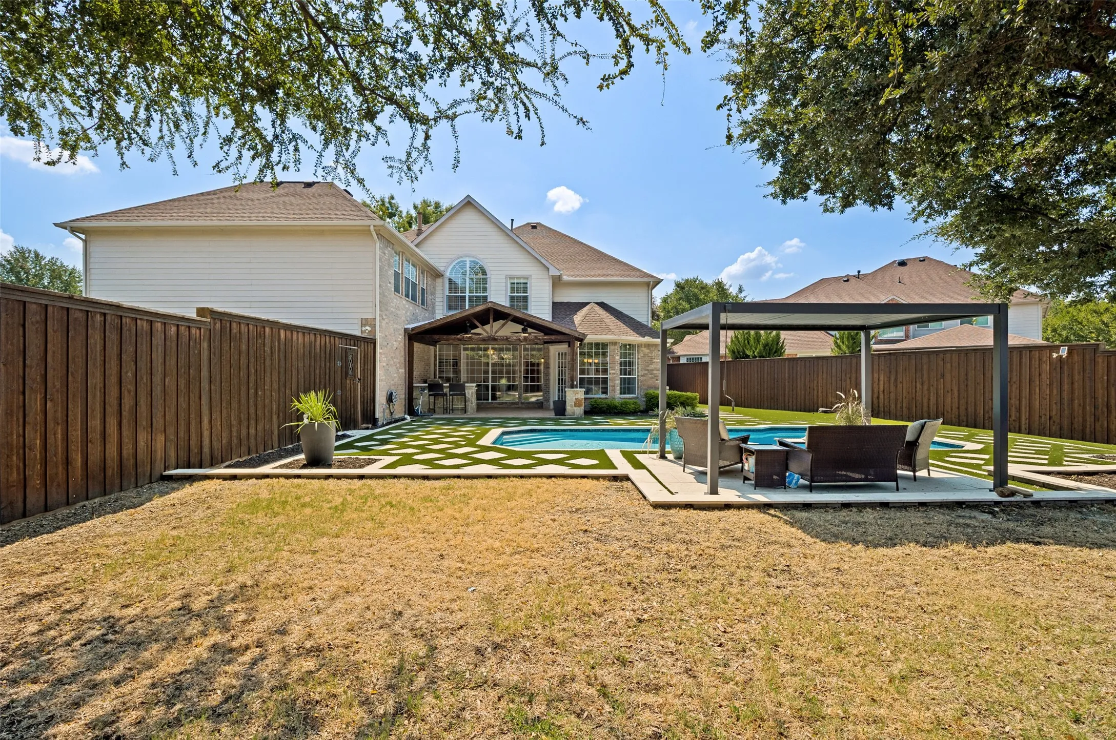 Single Family Residence For Sale in Collin County , 5101 Tennington Park, Dallas, Texas 75287, 5 Bedroom, 4 Bathroom, 3 Garage spaces, 5,580 Sqft, built in 1999, mls#21377431, Real Estate Agent in Dallas, Homes For Sale in Collin county, Homes For Sale in Dallas, Realtor in Dallas Texas, Real Estate Brokerage Independent Realty Texas, Luminita Cordes Realtor
