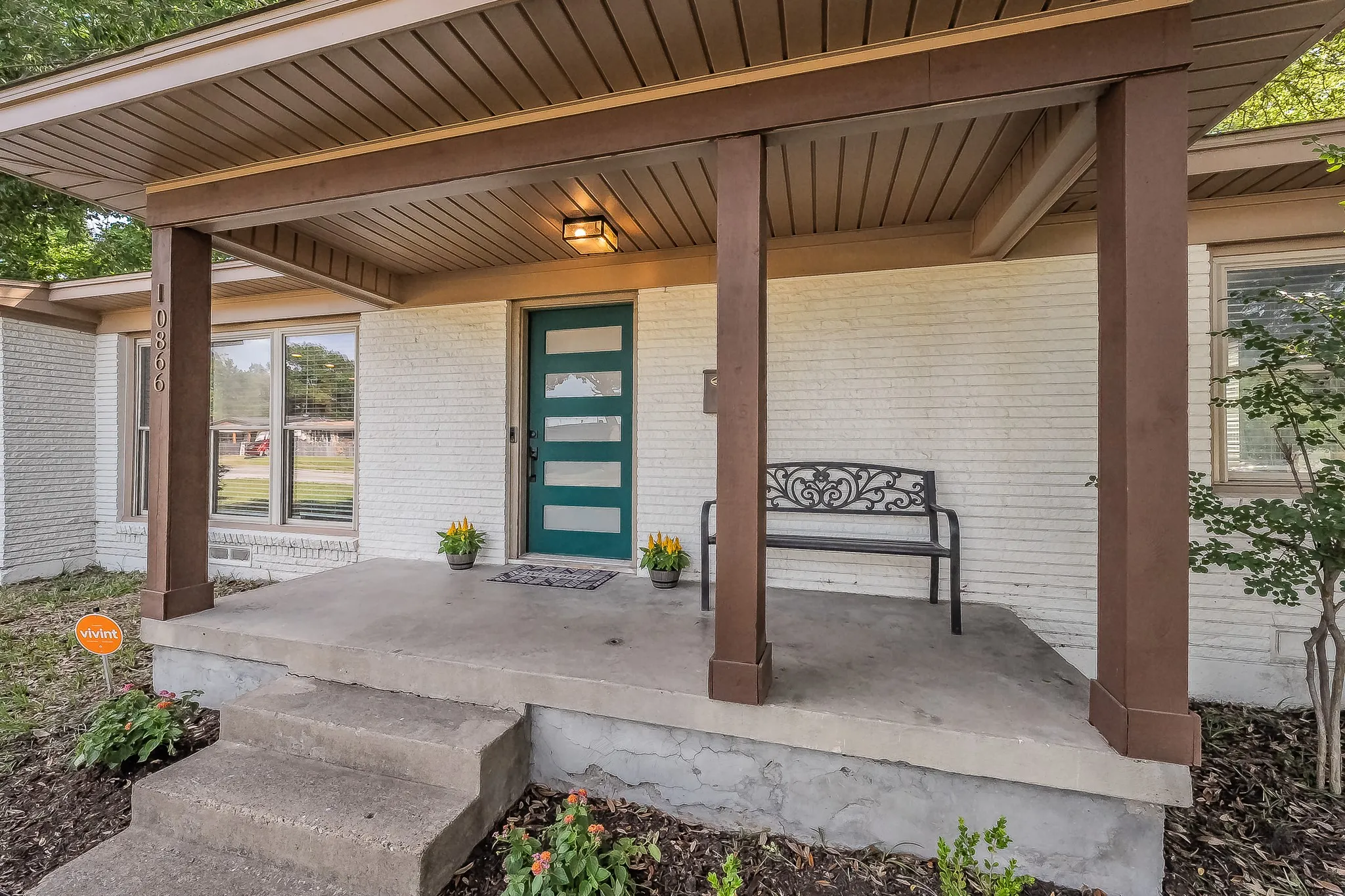 Single Family Residence For Sale in Dallas County , 10866 Cassandra Way, Dallas, Texas 75228, 3 Bedroom, 2 Bathroom, Garage spaces, 1,440 Sqft, built in 1955, mls#21378289, Real Estate Agent in Dallas, Homes For Sale in Dallas county, Homes For Sale in Dallas, Realtor in Dallas Texas, Real Estate Brokerage Independent Realty Texas, Luminita Cordes Realtor