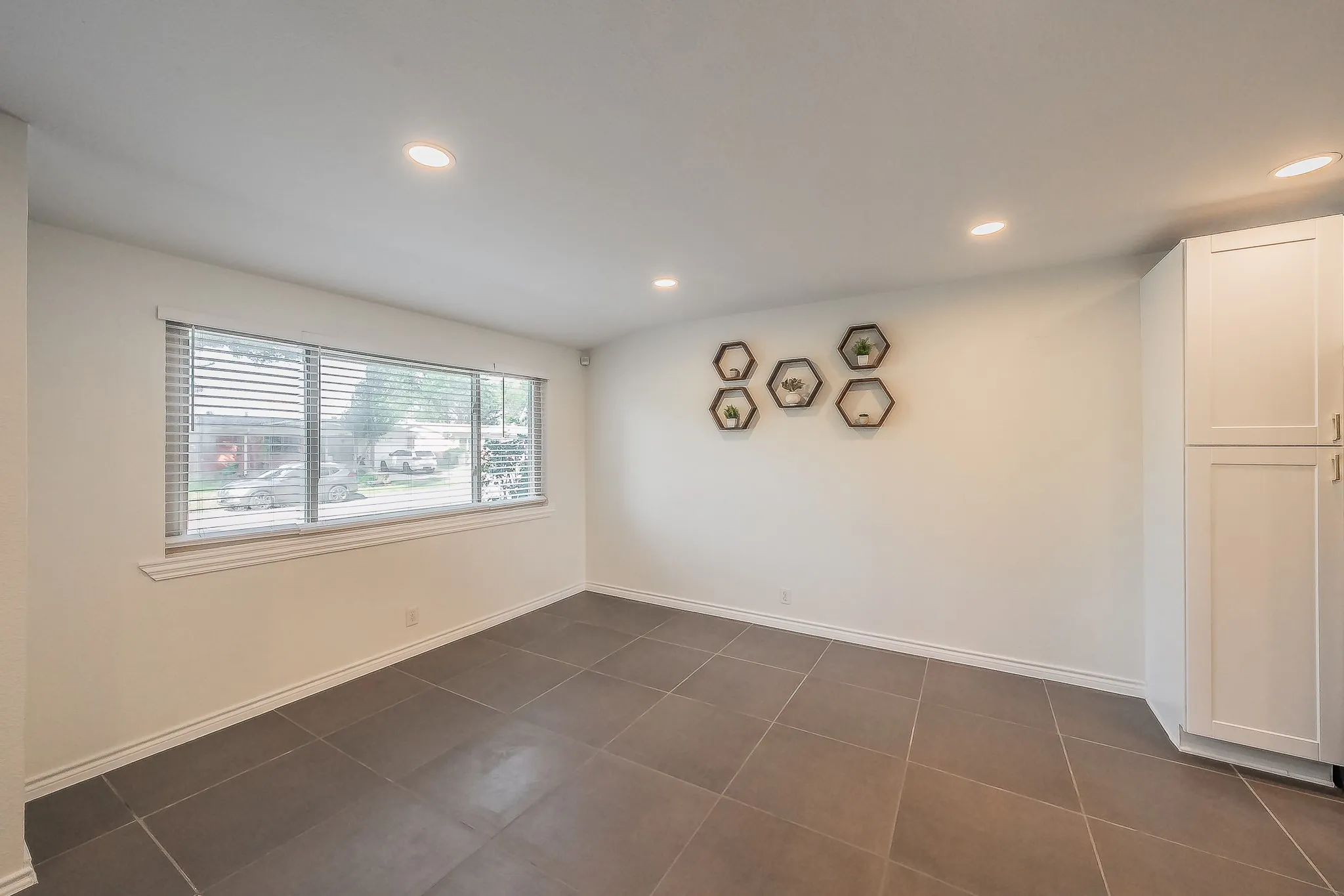 Single Family Residence For Sale in Dallas County , 10866 Cassandra Way, Dallas, Texas 75228, 3 Bedroom, 2 Bathroom, Garage spaces, 1,440 Sqft, built in 1955, mls#21378289, Real Estate Agent in Dallas, Homes For Sale in Dallas county, Homes For Sale in Dallas, Realtor in Dallas Texas, Real Estate Brokerage Independent Realty Texas, Luminita Cordes Realtor