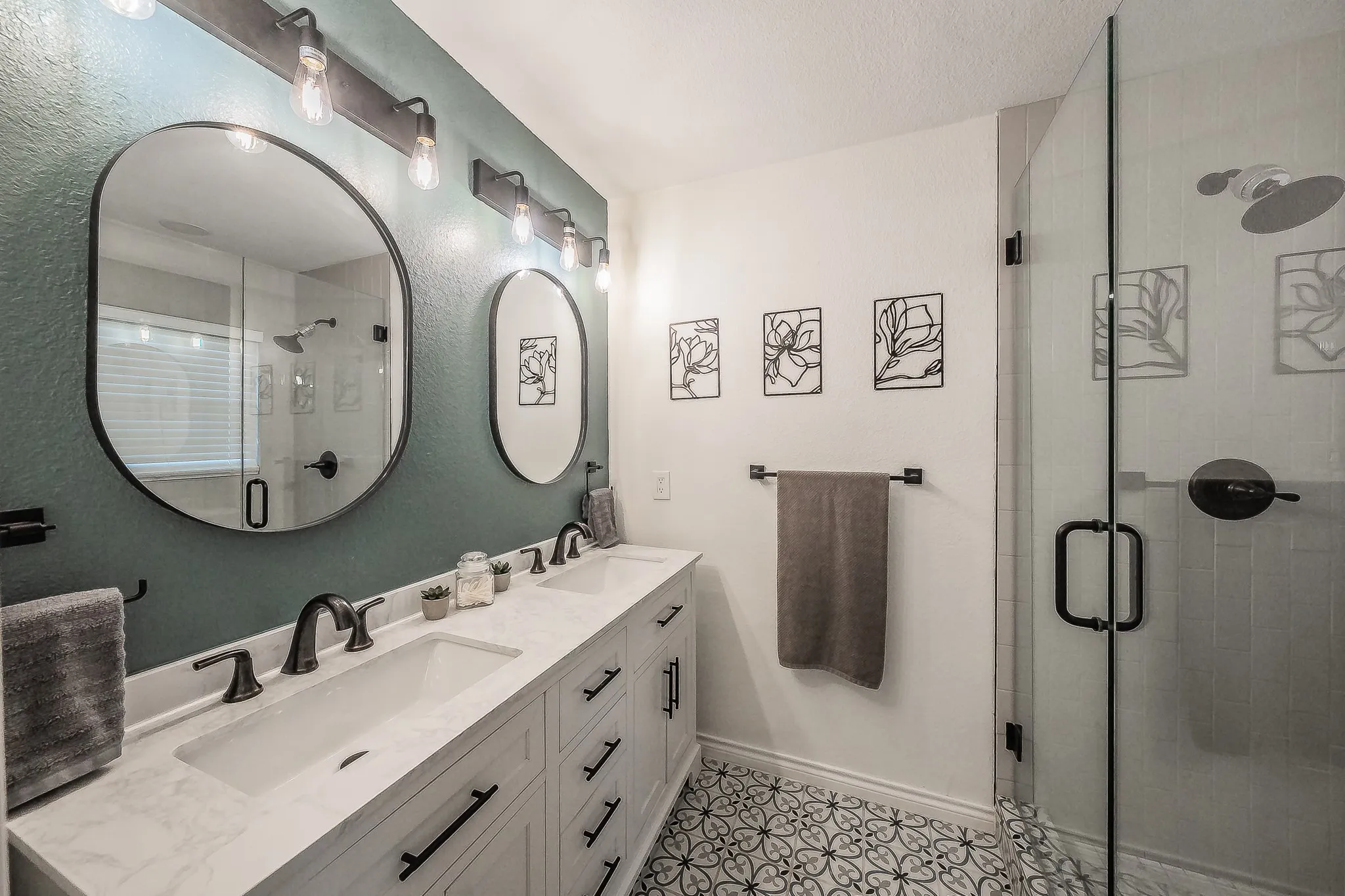 Single Family Residence For Sale in Dallas County , 10866 Cassandra Way, Dallas, Texas 75228, 3 Bedroom, 2 Bathroom, Garage spaces, 1,440 Sqft, built in 1955, mls#21378289, Real Estate Agent in Dallas, Homes For Sale in Dallas county, Homes For Sale in Dallas, Realtor in Dallas Texas, Real Estate Brokerage Independent Realty Texas, Luminita Cordes Realtor