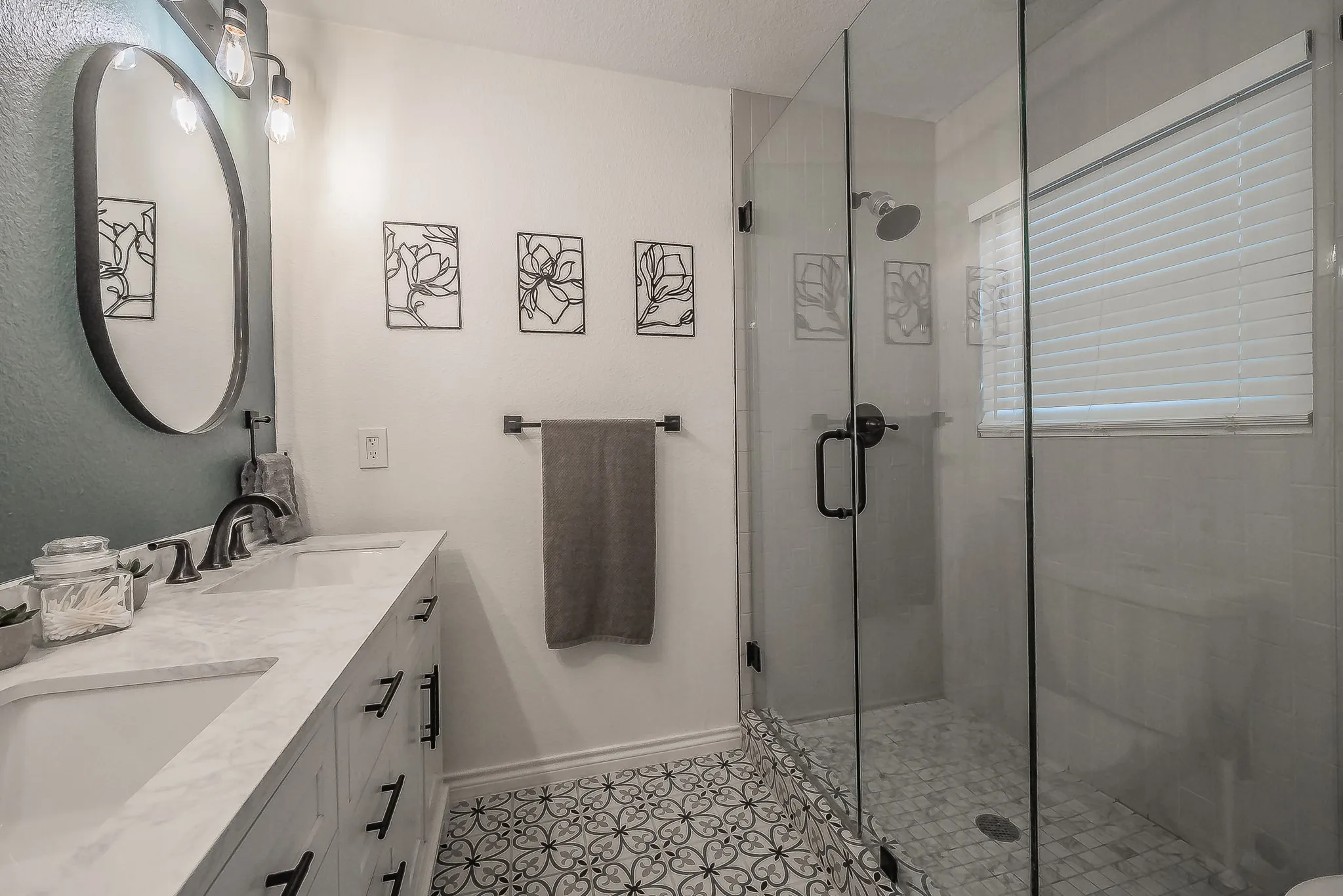 Single Family Residence For Sale in Dallas County , 10866 Cassandra Way, Dallas, Texas 75228, 3 Bedroom, 2 Bathroom, Garage spaces, 1,440 Sqft, built in 1955, mls#21378289, Real Estate Agent in Dallas, Homes For Sale in Dallas county, Homes For Sale in Dallas, Realtor in Dallas Texas, Real Estate Brokerage Independent Realty Texas, Luminita Cordes Realtor