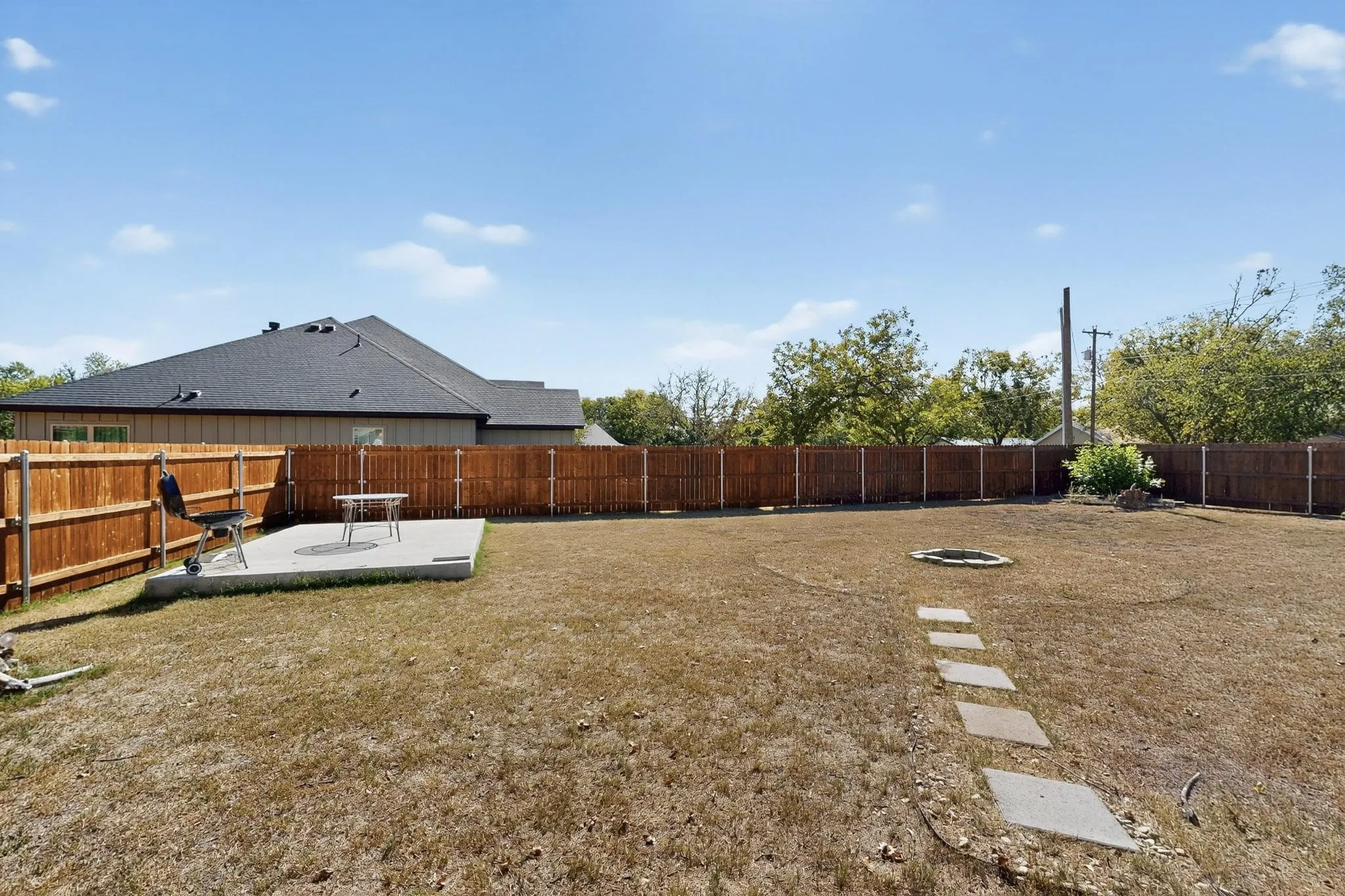 Single Family Residence For Sale in Parker County , 1116 Franklin Street, Weatherford, Texas 76086, 2 Bedroom, 2 Bathroom, Garage spaces, 1,062 Sqft, built in 0, mls#21377313, Real Estate Agent in Weatherford, Homes For Sale in Parker county, Homes For Sale in Weatherford, Realtor in Weatherford Texas, Real Estate Brokerage Independent Realty Texas, Luminita Cordes Realtor