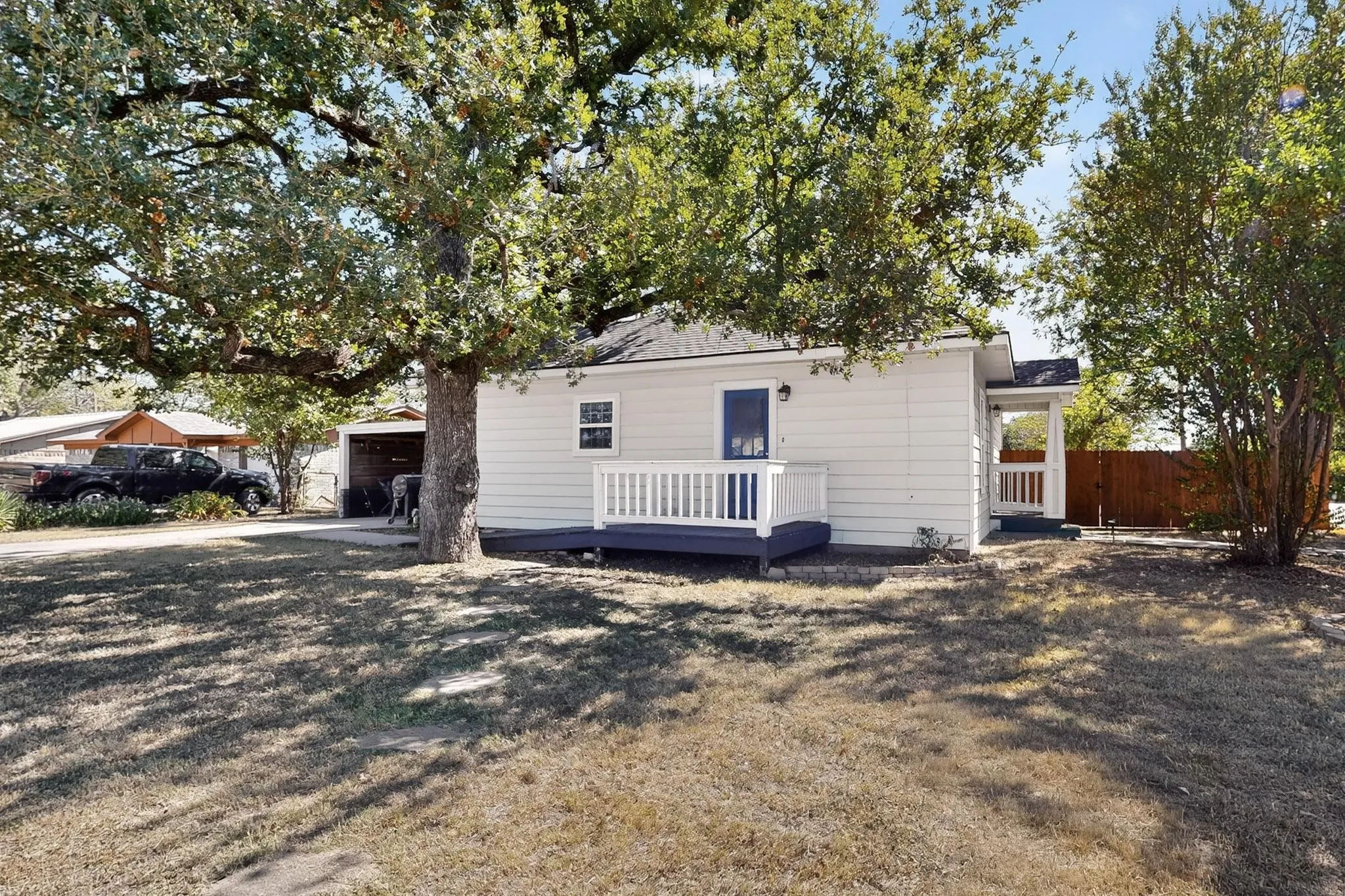 Single Family Residence For Sale in Parker County , 1116 Franklin Street, Weatherford, Texas 76086, 2 Bedroom, 2 Bathroom, Garage spaces, 1,062 Sqft, built in 0, mls#21377313, Real Estate Agent in Weatherford, Homes For Sale in Parker county, Homes For Sale in Weatherford, Realtor in Weatherford Texas, Real Estate Brokerage Independent Realty Texas, Luminita Cordes Realtor