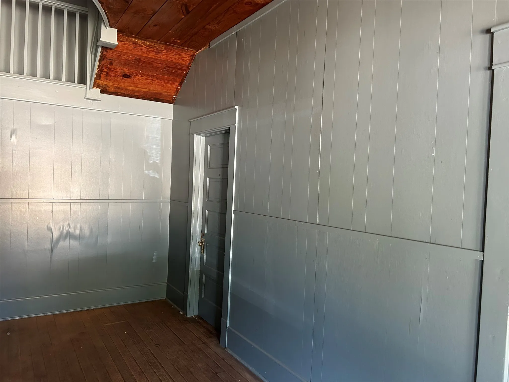 Apartment For Rent in Denton County , 715 W hickory Street A2, Denton, Texas 76201, 1 Bedroom, 1 Bathroom, Garage spaces, 708 Sqft, built in 1920, mls#21373784, Real Estate Agent in Denton, Homes For Rent in Denton county, Homes For Rent in Denton, Realtor in Denton Texas, Real Estate Brokerage Independent Realty Texas, Luminita Cordes Realtor