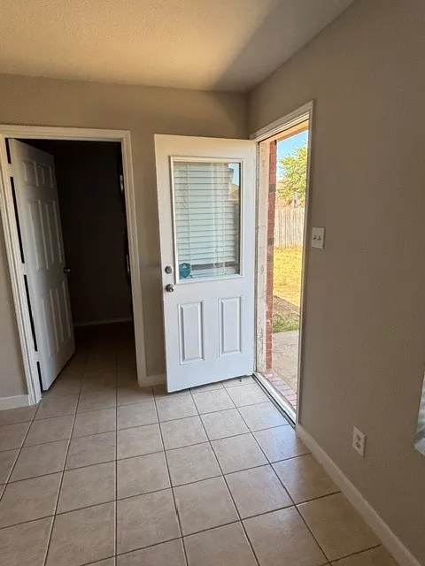 Single Family Residence For Sale in Denton County , 2755 Hacienda Lake Drive, Little Elm, Texas 75068, 4 Bedroom, 2 Bathroom, 2 Garage spaces, 1,784 Sqft, built in 2006, mls#21373909, Real Estate Agent in Little Elm, Homes For Sale in Denton county, Homes For Sale in Little Elm, Realtor in Little Elm Texas, Real Estate Brokerage Independent Realty Texas, Luminita Cordes Realtor
