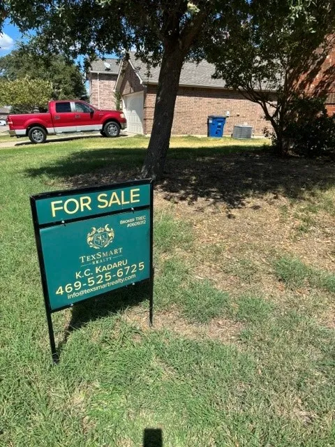 Single Family Residence For Sale in Denton County , 2755 Hacienda Lake Drive, Little Elm, Texas 75068, 4 Bedroom, 2 Bathroom, 2 Garage spaces, 1,784 Sqft, built in 2006, mls#21373909, Real Estate Agent in Little Elm, Homes For Sale in Denton county, Homes For Sale in Little Elm, Realtor in Little Elm Texas, Real Estate Brokerage Independent Realty Texas, Luminita Cordes Realtor