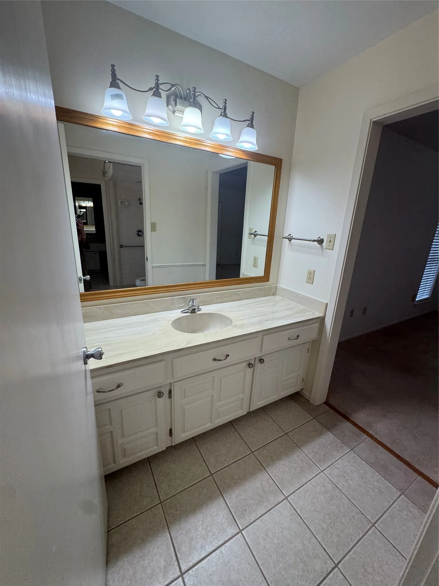 Single Family Residence For Rent in Taylor County , 5009 Patsye Ann Cove, Abilene, Texas 79606, 3 Bedroom, 2 Bathroom, 2 Garage spaces, 1,888 Sqft, built in 1982, mls#21378084, Real Estate Agent in Abilene, Homes For Rent in Taylor county, Homes For Rent in Abilene, Realtor in Abilene Texas, Real Estate Brokerage Independent Realty Texas, Luminita Cordes Realtor