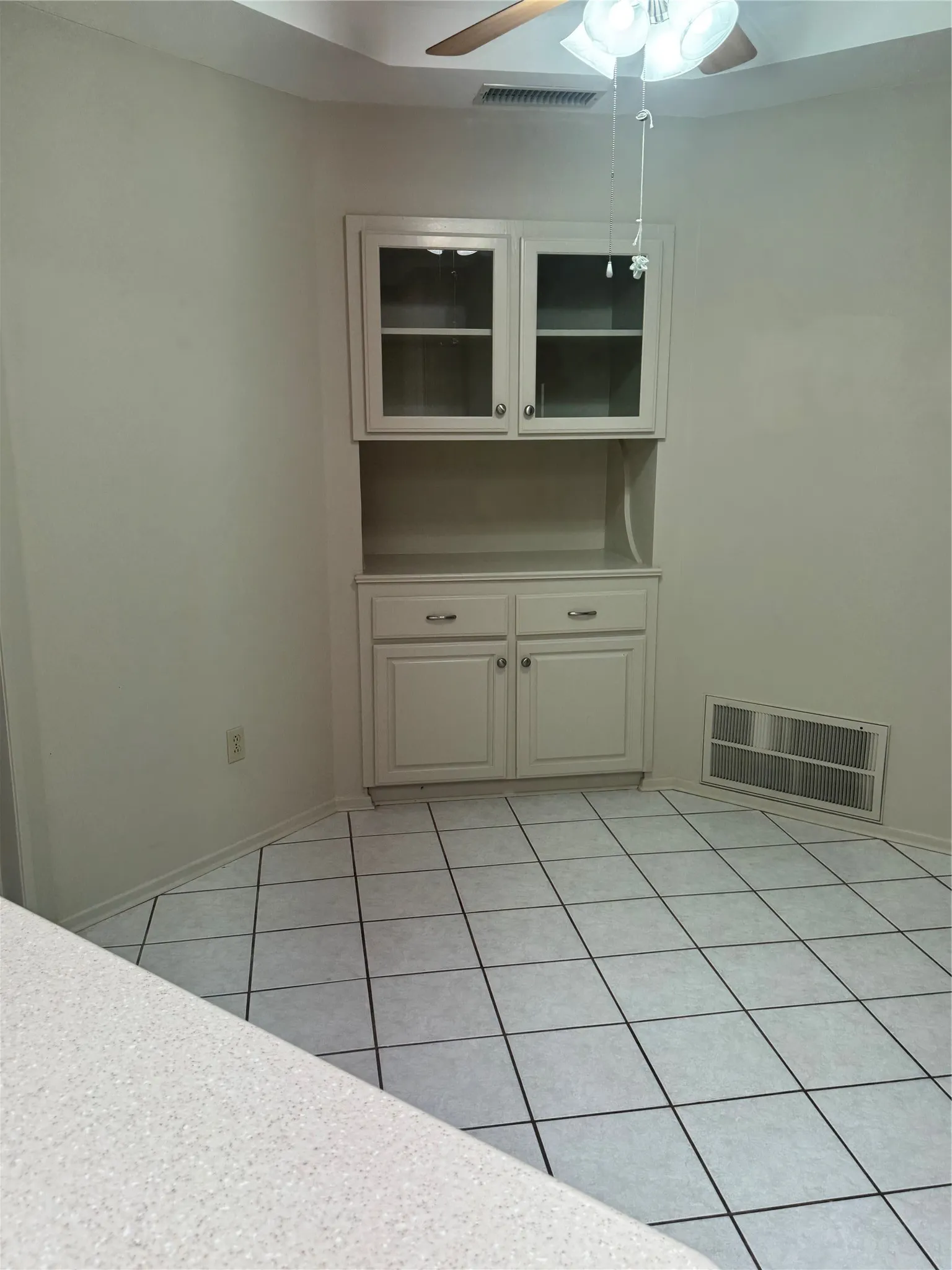 Single Family Residence For Rent in Taylor County , 5009 Patsye Ann Cove, Abilene, Texas 79606, 3 Bedroom, 2 Bathroom, 2 Garage spaces, 1,888 Sqft, built in 1982, mls#21378084, Real Estate Agent in Abilene, Homes For Rent in Taylor county, Homes For Rent in Abilene, Realtor in Abilene Texas, Real Estate Brokerage Independent Realty Texas, Luminita Cordes Realtor