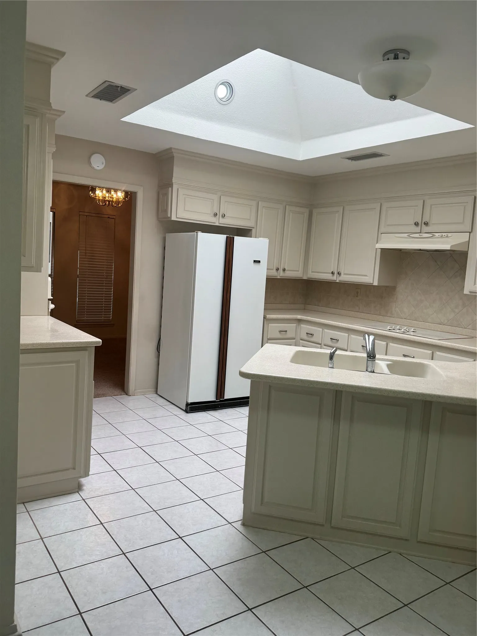 Single Family Residence For Rent in Taylor County , 5009 Patsye Ann Cove, Abilene, Texas 79606, 3 Bedroom, 2 Bathroom, 2 Garage spaces, 1,888 Sqft, built in 1982, mls#21378084, Real Estate Agent in Abilene, Homes For Rent in Taylor county, Homes For Rent in Abilene, Realtor in Abilene Texas, Real Estate Brokerage Independent Realty Texas, Luminita Cordes Realtor