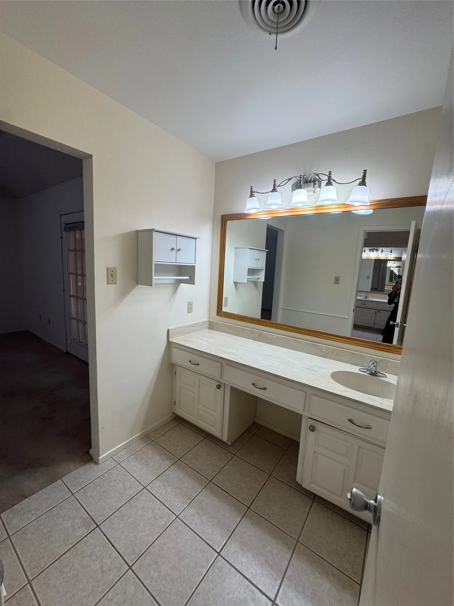 Single Family Residence For Rent in Taylor County , 5009 Patsye Ann Cove, Abilene, Texas 79606, 3 Bedroom, 2 Bathroom, 2 Garage spaces, 1,888 Sqft, built in 1982, mls#21378084, Real Estate Agent in Abilene, Homes For Rent in Taylor county, Homes For Rent in Abilene, Realtor in Abilene Texas, Real Estate Brokerage Independent Realty Texas, Luminita Cordes Realtor