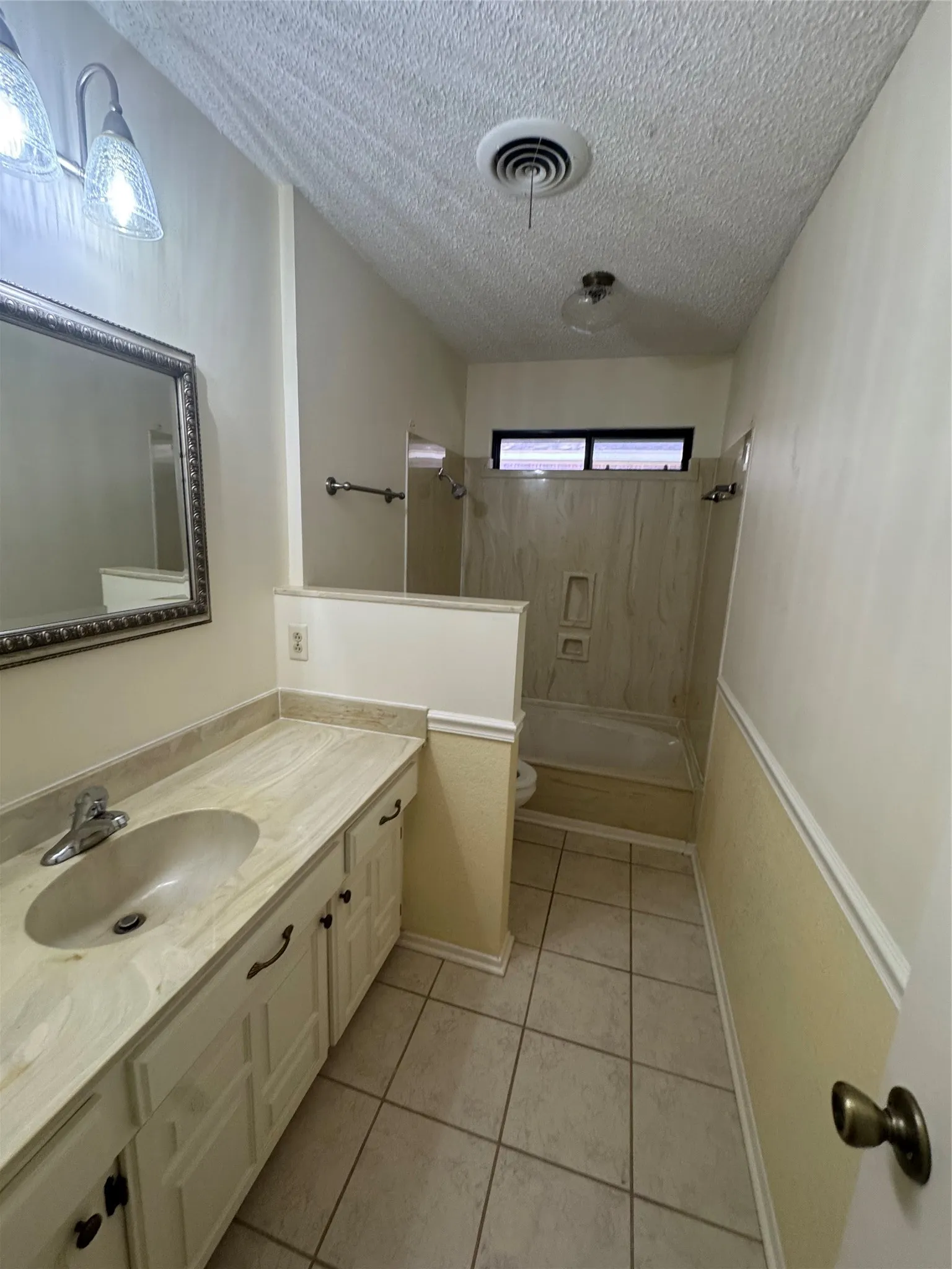 Single Family Residence For Rent in Taylor County , 5009 Patsye Ann Cove, Abilene, Texas 79606, 3 Bedroom, 2 Bathroom, 2 Garage spaces, 1,888 Sqft, built in 1982, mls#21378084, Real Estate Agent in Abilene, Homes For Rent in Taylor county, Homes For Rent in Abilene, Realtor in Abilene Texas, Real Estate Brokerage Independent Realty Texas, Luminita Cordes Realtor