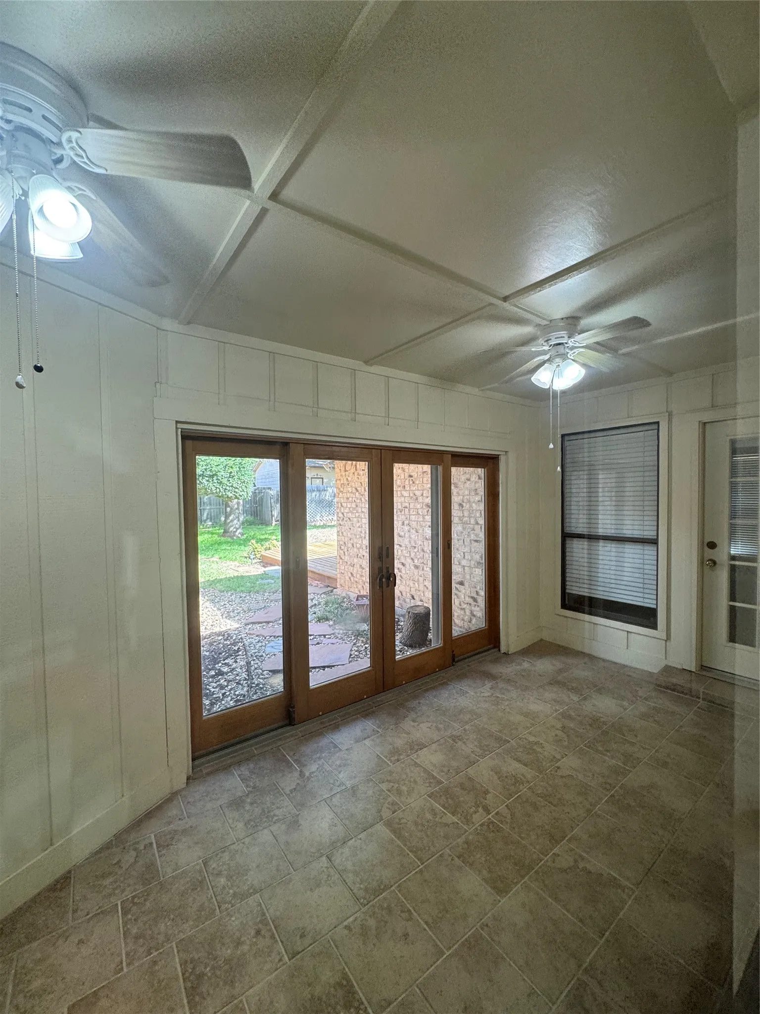 Single Family Residence For Rent in Taylor County , 5009 Patsye Ann Cove, Abilene, Texas 79606, 3 Bedroom, 2 Bathroom, 2 Garage spaces, 1,888 Sqft, built in 1982, mls#21378084, Real Estate Agent in Abilene, Homes For Rent in Taylor county, Homes For Rent in Abilene, Realtor in Abilene Texas, Real Estate Brokerage Independent Realty Texas, Luminita Cordes Realtor