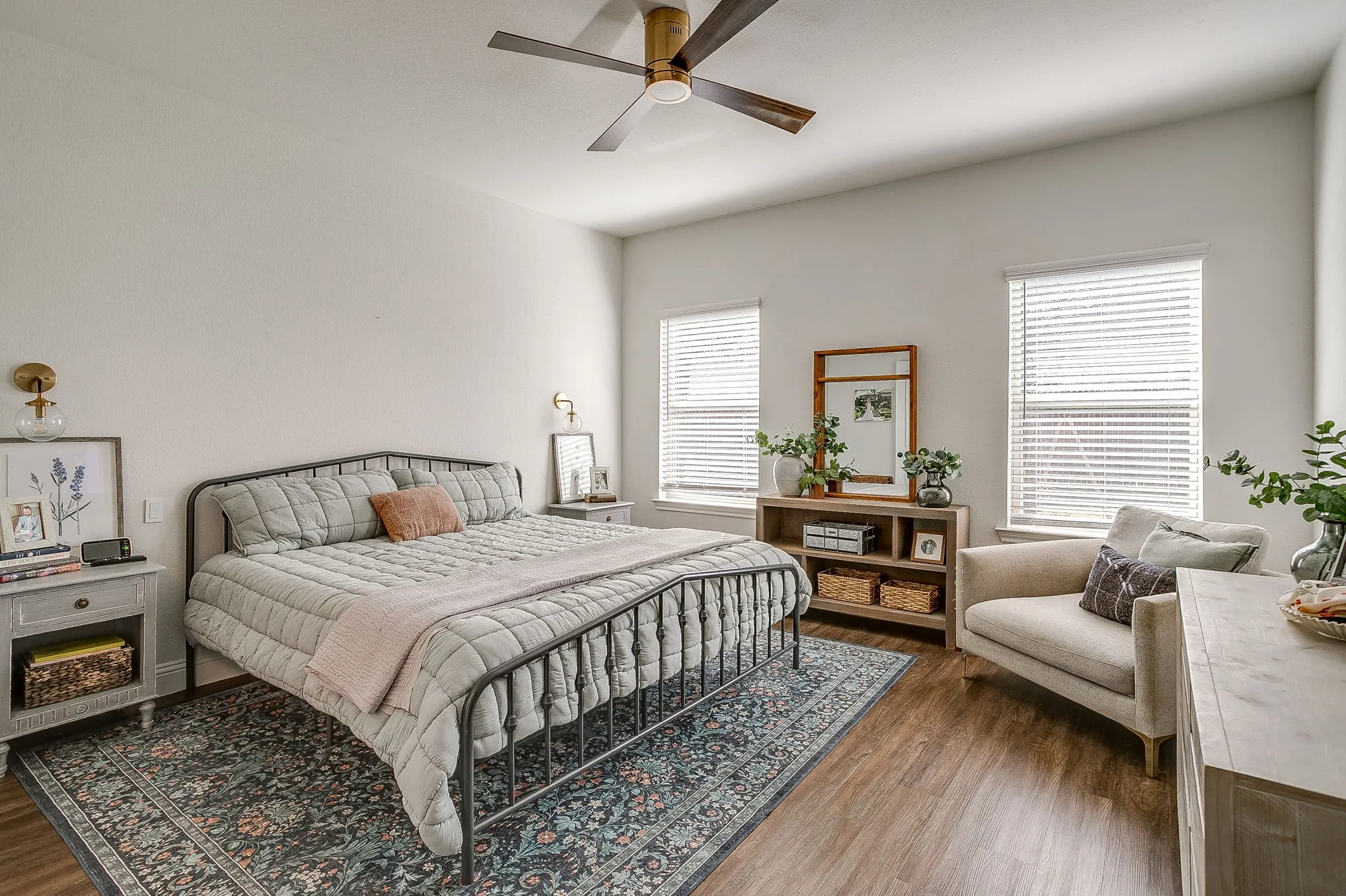 Single Family Residence For Sale in Tarrant County , 5200 Sonata Trail, Fort Worth, Texas 76126, 3 Bedroom, 3 Bathroom, 2 Garage spaces, 2,292 Sqft, built in 2019, mls#21378190, Real Estate Agent in Fort Worth, Homes For Sale in Tarrant county, Homes For Sale in Fort Worth, Realtor in Fort Worth Texas, Real Estate Brokerage Independent Realty Texas, Luminita Cordes Realtor