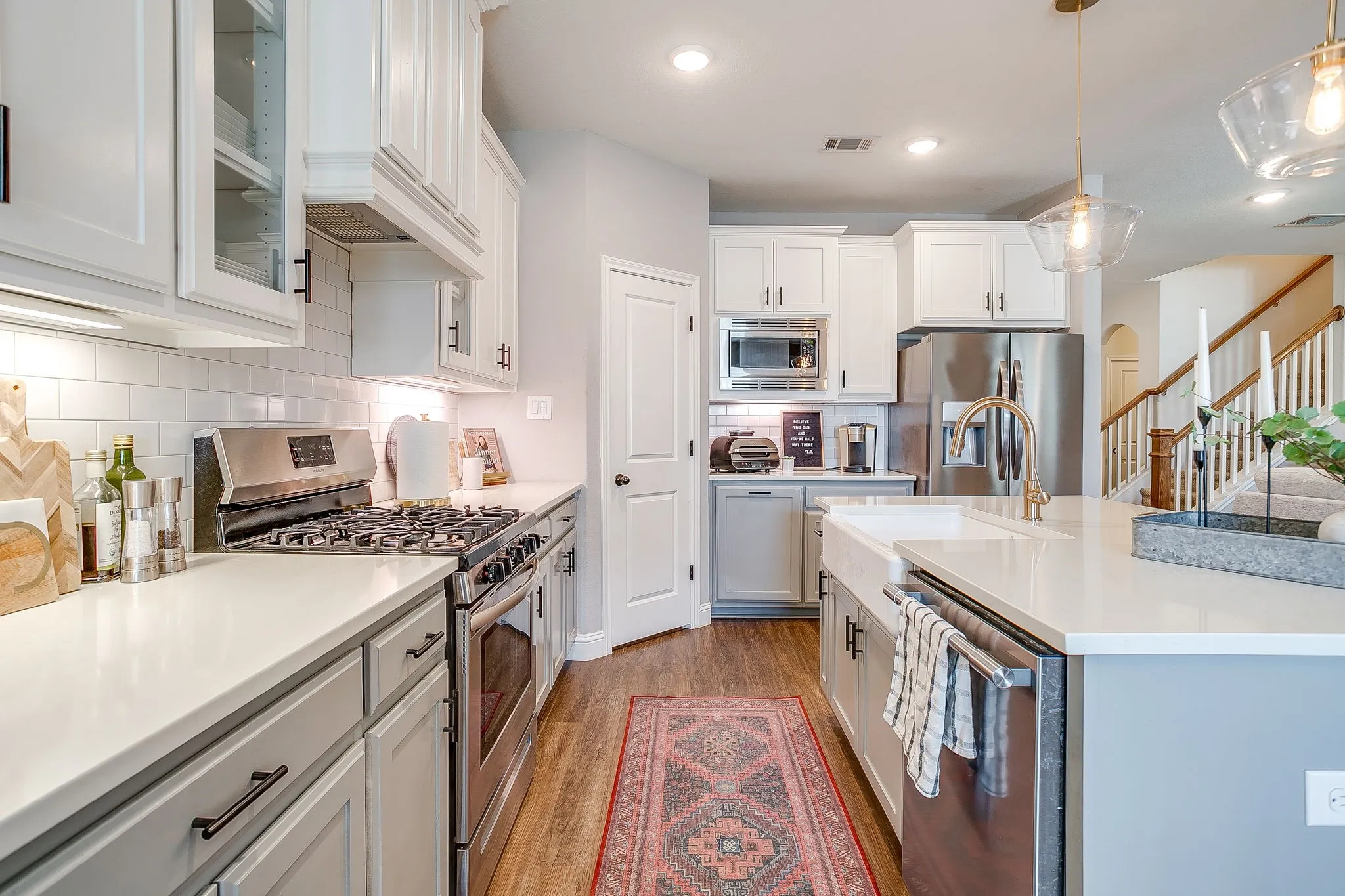 Single Family Residence For Sale in Tarrant County , 5200 Sonata Trail, Fort Worth, Texas 76126, 3 Bedroom, 3 Bathroom, 2 Garage spaces, 2,292 Sqft, built in 2019, mls#21378190, Real Estate Agent in Fort Worth, Homes For Sale in Tarrant county, Homes For Sale in Fort Worth, Realtor in Fort Worth Texas, Real Estate Brokerage Independent Realty Texas, Luminita Cordes Realtor