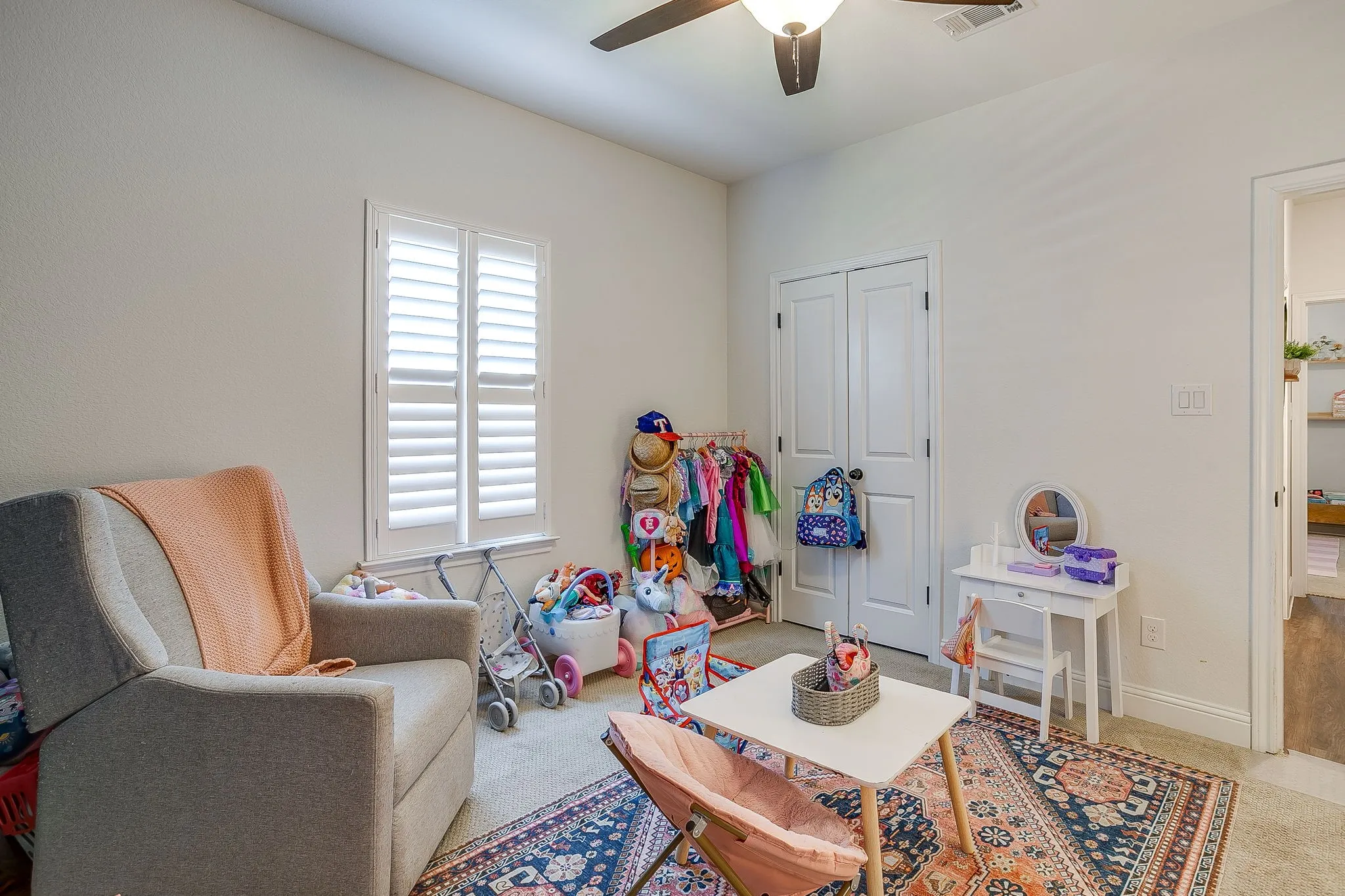 Single Family Residence For Sale in Tarrant County , 5200 Sonata Trail, Fort Worth, Texas 76126, 3 Bedroom, 3 Bathroom, 2 Garage spaces, 2,292 Sqft, built in 2019, mls#21378190, Real Estate Agent in Fort Worth, Homes For Sale in Tarrant county, Homes For Sale in Fort Worth, Realtor in Fort Worth Texas, Real Estate Brokerage Independent Realty Texas, Luminita Cordes Realtor