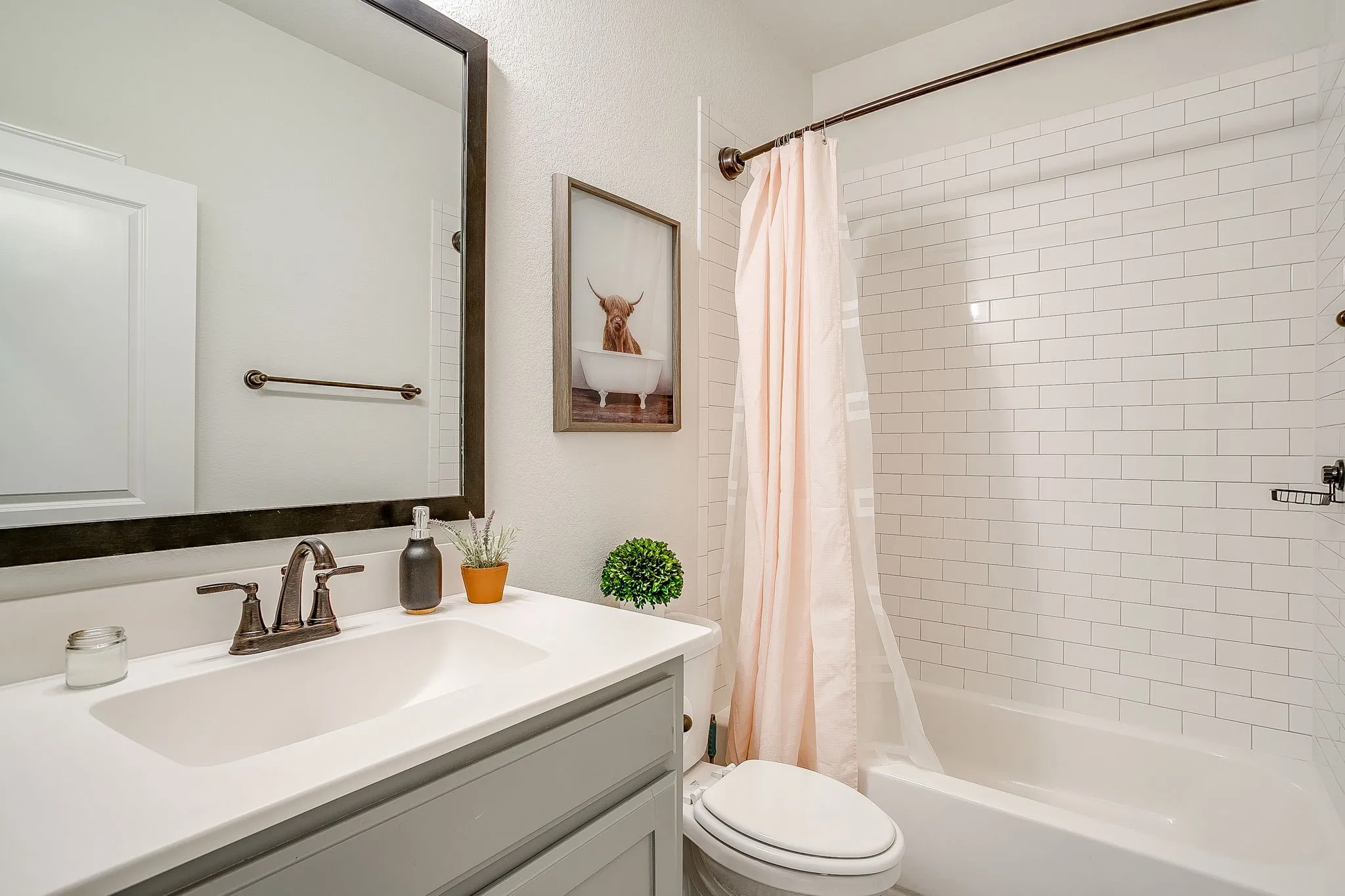 Single Family Residence For Sale in Tarrant County , 5200 Sonata Trail, Fort Worth, Texas 76126, 3 Bedroom, 3 Bathroom, 2 Garage spaces, 2,292 Sqft, built in 2019, mls#21378190, Real Estate Agent in Fort Worth, Homes For Sale in Tarrant county, Homes For Sale in Fort Worth, Realtor in Fort Worth Texas, Real Estate Brokerage Independent Realty Texas, Luminita Cordes Realtor