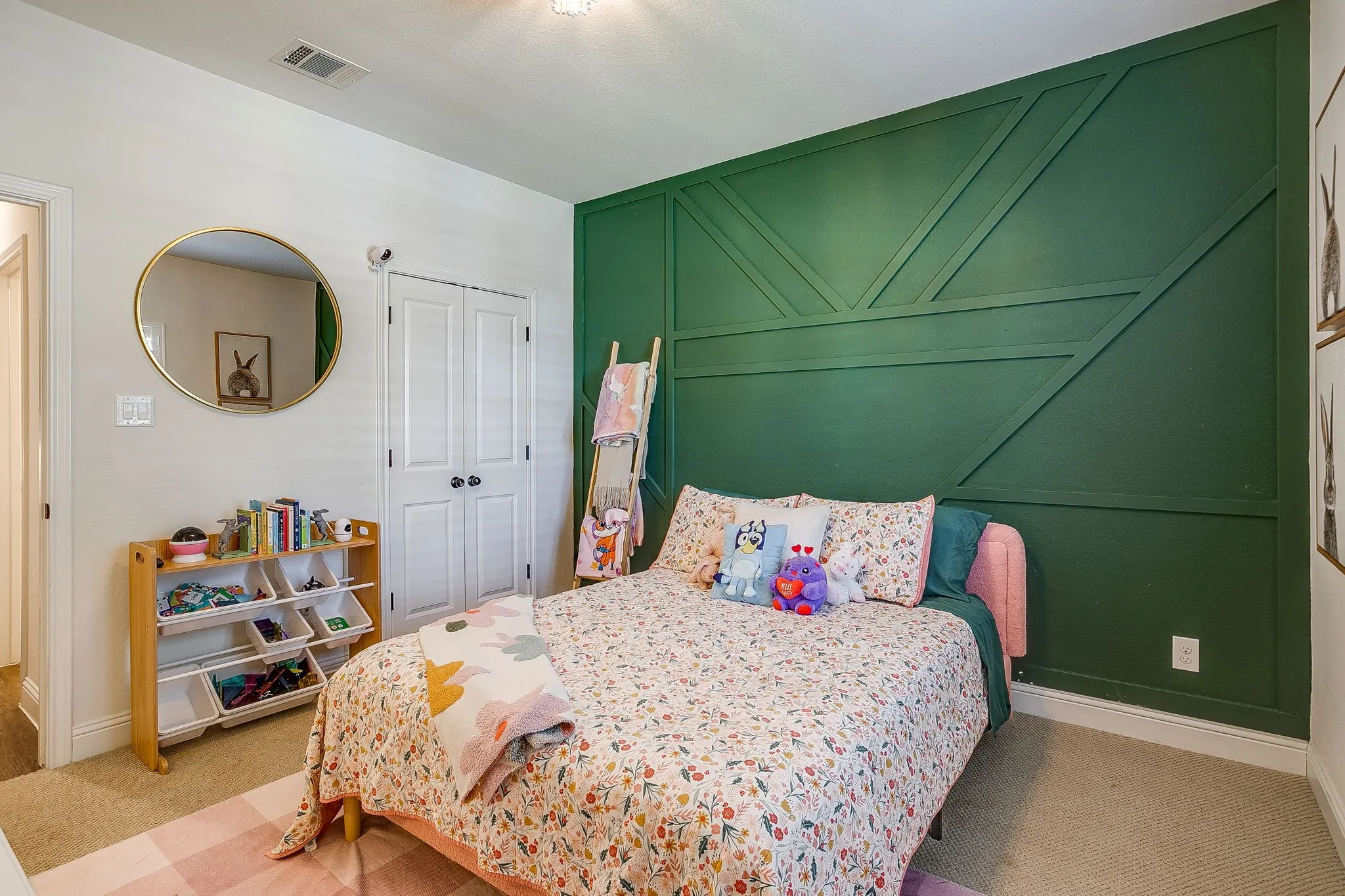 Single Family Residence For Sale in Tarrant County , 5200 Sonata Trail, Fort Worth, Texas 76126, 3 Bedroom, 3 Bathroom, 2 Garage spaces, 2,292 Sqft, built in 2019, mls#21378190, Real Estate Agent in Fort Worth, Homes For Sale in Tarrant county, Homes For Sale in Fort Worth, Realtor in Fort Worth Texas, Real Estate Brokerage Independent Realty Texas, Luminita Cordes Realtor