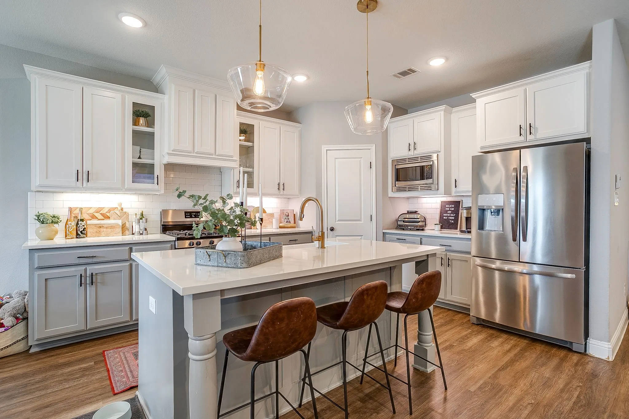 Single Family Residence For Sale in Tarrant County , 5200 Sonata Trail, Fort Worth, Texas 76126, 3 Bedroom, 3 Bathroom, 2 Garage spaces, 2,292 Sqft, built in 2019, mls#21378190, Real Estate Agent in Fort Worth, Homes For Sale in Tarrant county, Homes For Sale in Fort Worth, Realtor in Fort Worth Texas, Real Estate Brokerage Independent Realty Texas, Luminita Cordes Realtor