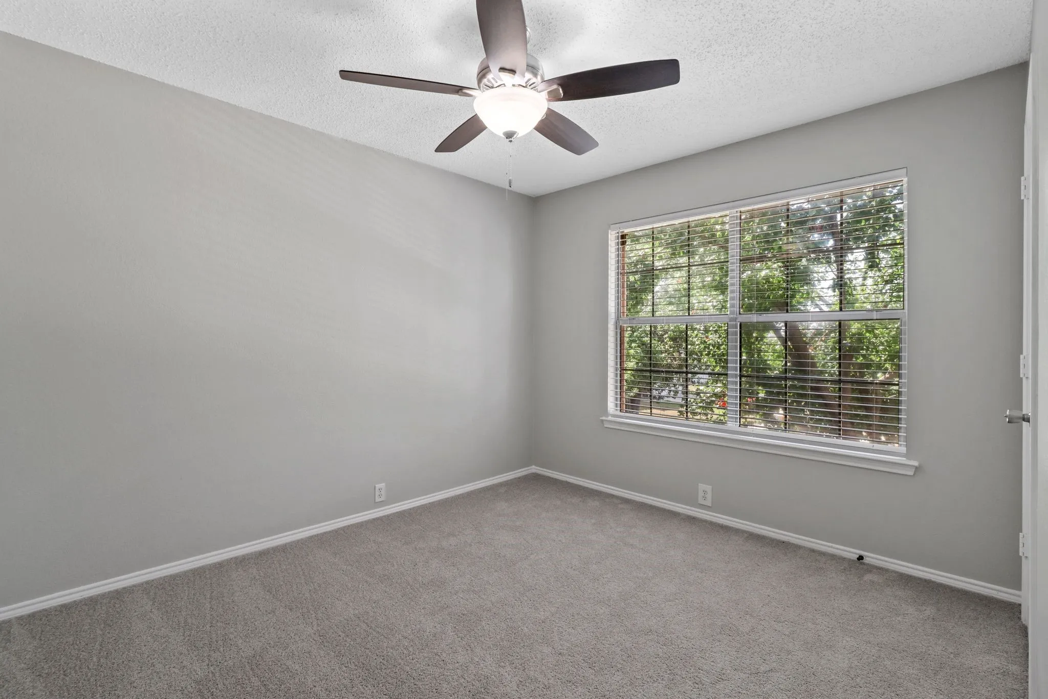 Single Family Residence For Rent in Denton County , 3100 Spenrock Court, Denton, Texas 76210, 4 Bedroom, 3 Bathroom, 2 Garage spaces, 2,460 Sqft, built in 2000, mls#21378299, Real Estate Agent in Denton, Homes For Rent in Denton county, Homes For Rent in Denton, Realtor in Denton Texas, Real Estate Brokerage Independent Realty Texas, Luminita Cordes Realtor