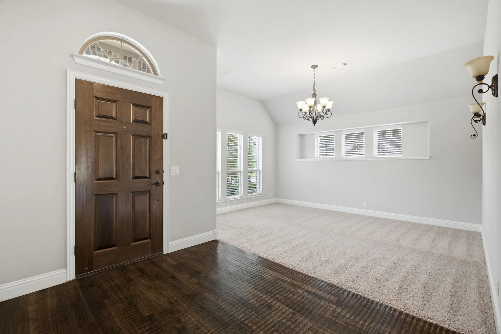 Single Family Residence For Rent in Collin County , 2115 Victoria Lane, Princeton, Texas 75407, 4 Bedroom, 2 Bathroom, 2 Garage spaces, 1,964 Sqft, built in 2019, mls#21377928, Real Estate Agent in Princeton, Homes For Rent in Collin county, Homes For Rent in Princeton, Realtor in Princeton Texas, Real Estate Brokerage Independent Realty Texas, Luminita Cordes Realtor
