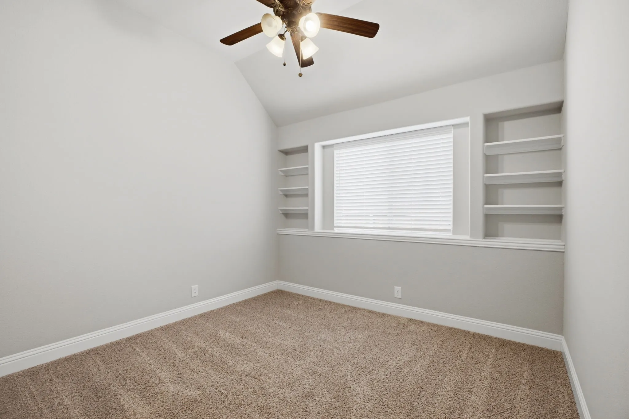 Single Family Residence For Rent in Collin County , 2115 Victoria Lane, Princeton, Texas 75407, 4 Bedroom, 2 Bathroom, 2 Garage spaces, 1,964 Sqft, built in 2019, mls#21377928, Real Estate Agent in Princeton, Homes For Rent in Collin county, Homes For Rent in Princeton, Realtor in Princeton Texas, Real Estate Brokerage Independent Realty Texas, Luminita Cordes Realtor