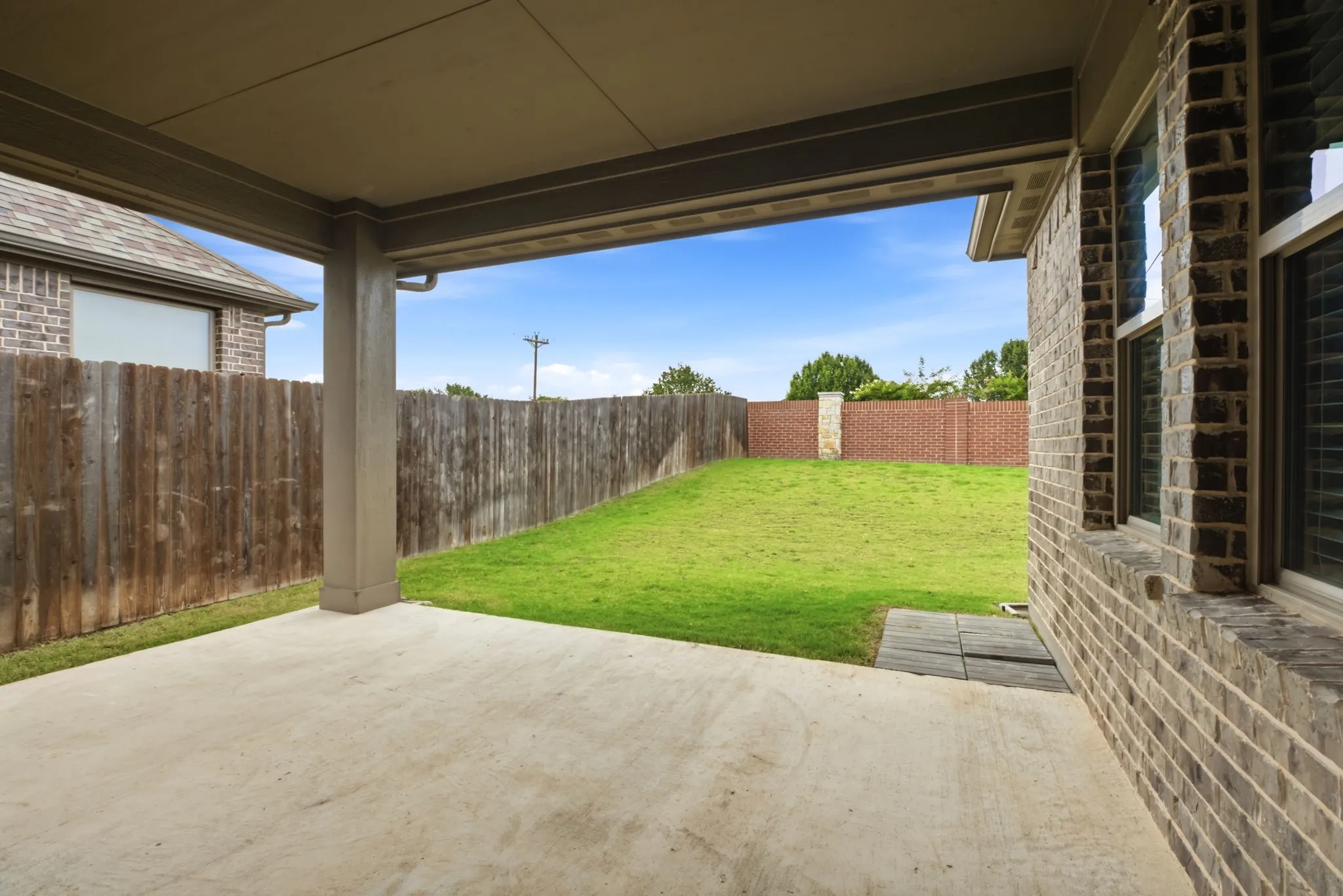 Single Family Residence For Rent in Collin County , 2115 Victoria Lane, Princeton, Texas 75407, 4 Bedroom, 2 Bathroom, 2 Garage spaces, 1,964 Sqft, built in 2019, mls#21377928, Real Estate Agent in Princeton, Homes For Rent in Collin county, Homes For Rent in Princeton, Realtor in Princeton Texas, Real Estate Brokerage Independent Realty Texas, Luminita Cordes Realtor