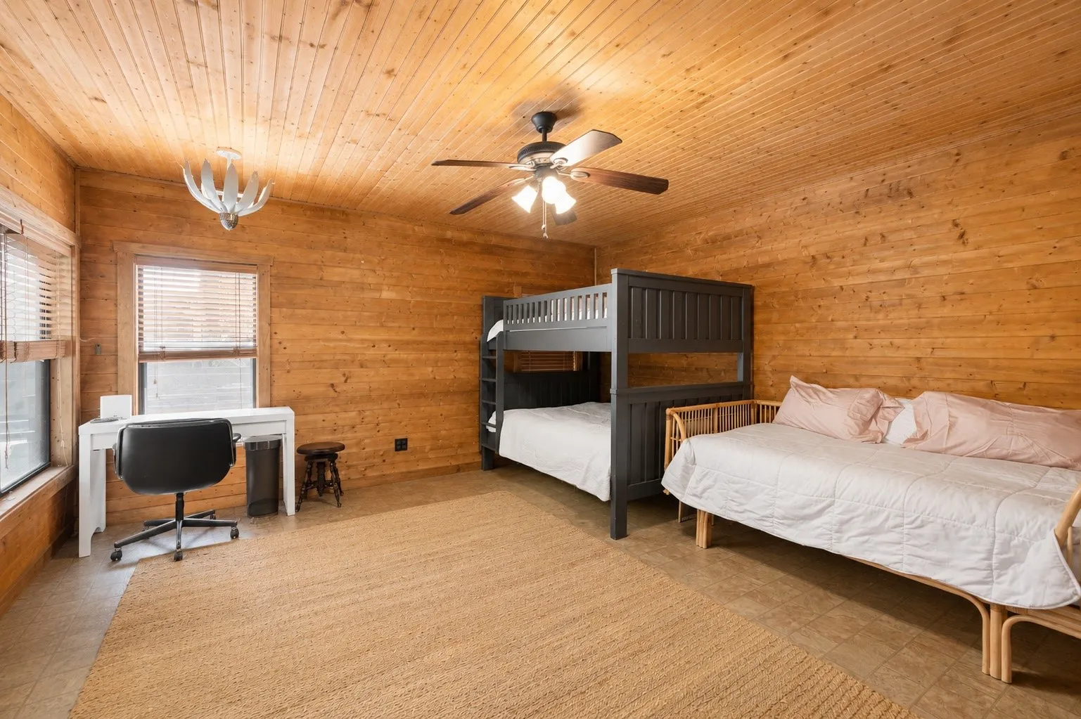 Single Family Residence For Sale in Franklin (TX) County , 303 Palo Duro Street, Scroggins, Texas 75480, 3 Bedroom, 1 Bathroom, Garage spaces, 1,290 Sqft, built in 1987, mls#21377553, Real Estate Agent in Scroggins, Homes For Sale in Franklin (TX) county, Homes For Sale in Scroggins, Realtor in Scroggins Texas, Real Estate Brokerage Independent Realty Texas, Luminita Cordes Realtor