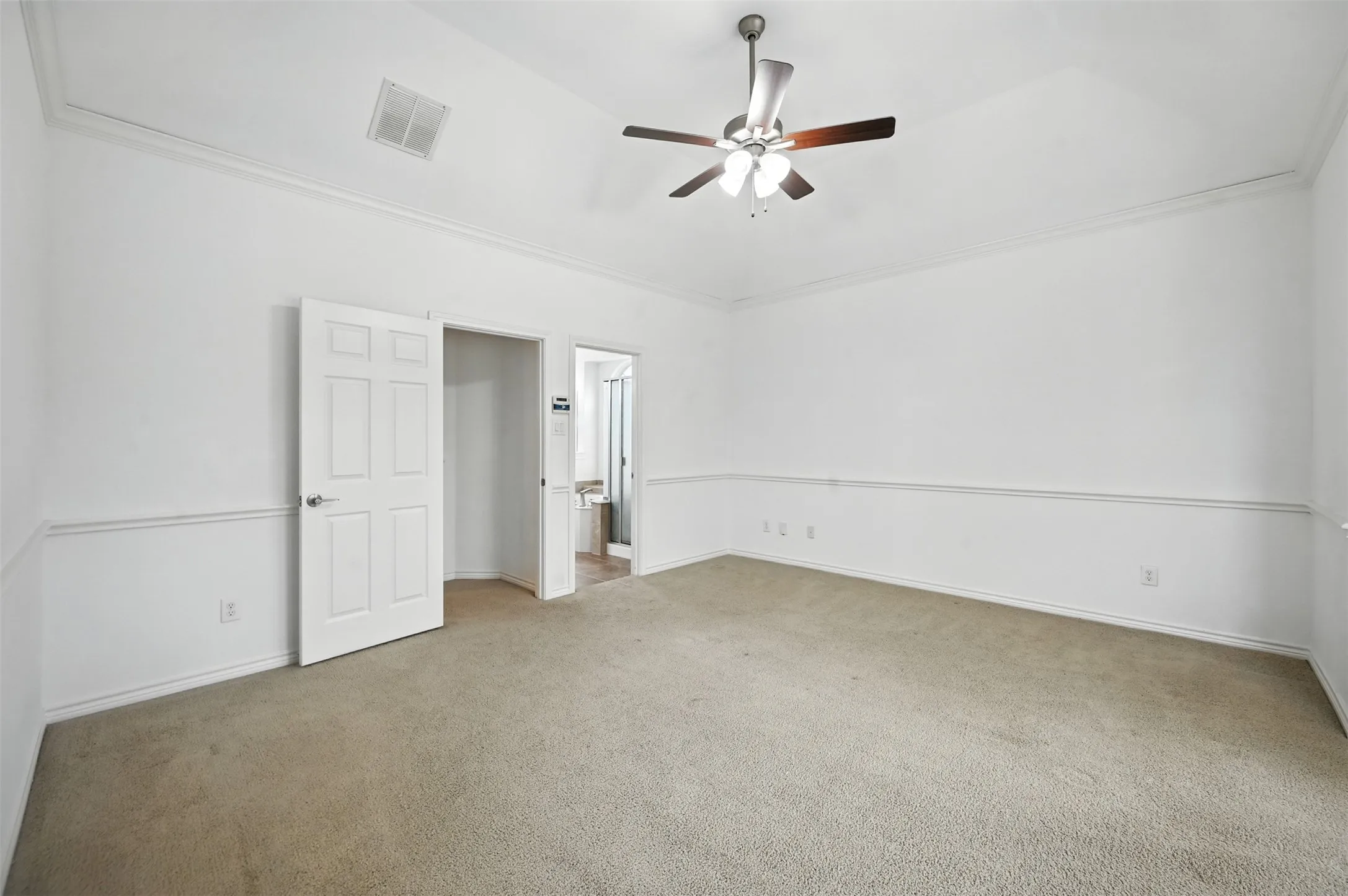 Single Family Residence For Rent in Tarrant County , 8549 Meadow Sweet Lane, Fort Worth, Texas 76123, 5 Bedroom, 3 Bathroom, 2 Garage spaces, 2,776 Sqft, built in 2011, mls#21378304, Real Estate Agent in Fort Worth, Homes For Rent in Tarrant county, Homes For Rent in Fort Worth, Realtor in Fort Worth Texas, Real Estate Brokerage Independent Realty Texas, Luminita Cordes Realtor