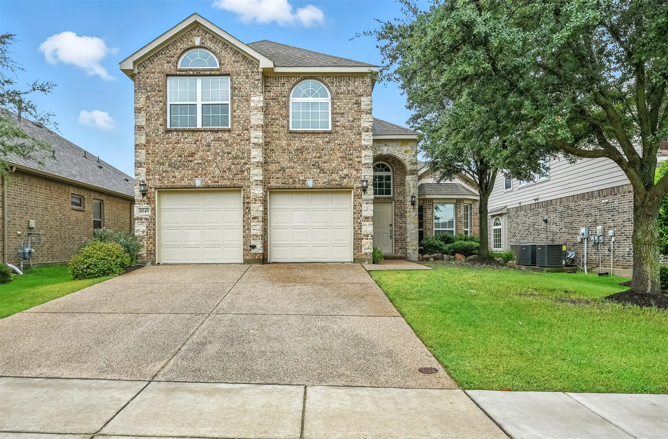 Single Family Residence For Rent in Tarrant County , 8549 Meadow Sweet Lane, Fort Worth, Texas 76123, 5 Bedroom, 3 Bathroom, 2 Garage spaces, 2,776 Sqft, built in 2011, mls#21378304, Real Estate Agent in Fort Worth, Homes For Rent in Tarrant county, Homes For Rent in Fort Worth, Realtor in Fort Worth Texas, Real Estate Brokerage Independent Realty Texas, Luminita Cordes Realtor