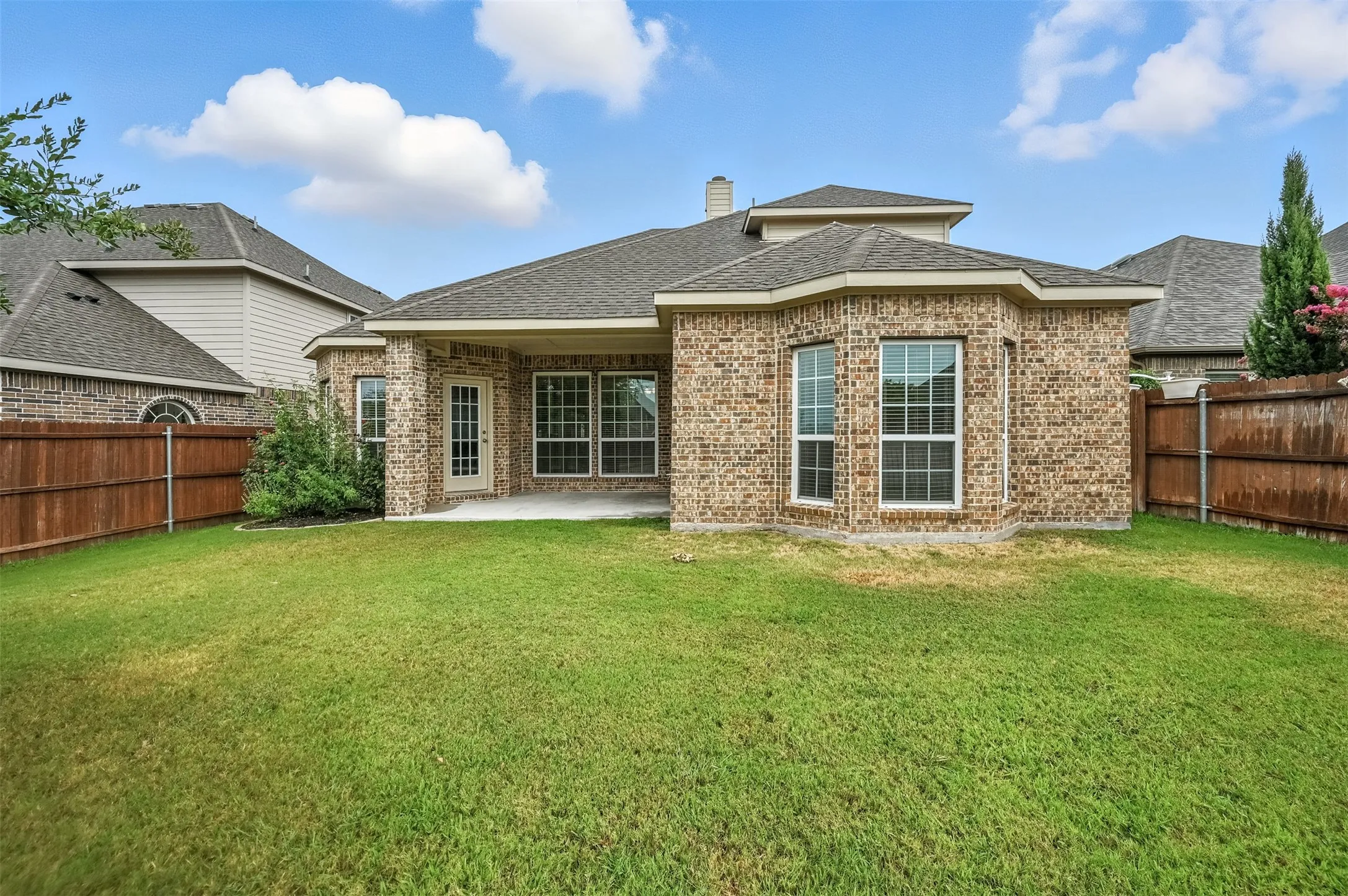 Single Family Residence For Rent in Tarrant County , 8549 Meadow Sweet Lane, Fort Worth, Texas 76123, 5 Bedroom, 3 Bathroom, 2 Garage spaces, 2,776 Sqft, built in 2011, mls#21378304, Real Estate Agent in Fort Worth, Homes For Rent in Tarrant county, Homes For Rent in Fort Worth, Realtor in Fort Worth Texas, Real Estate Brokerage Independent Realty Texas, Luminita Cordes Realtor