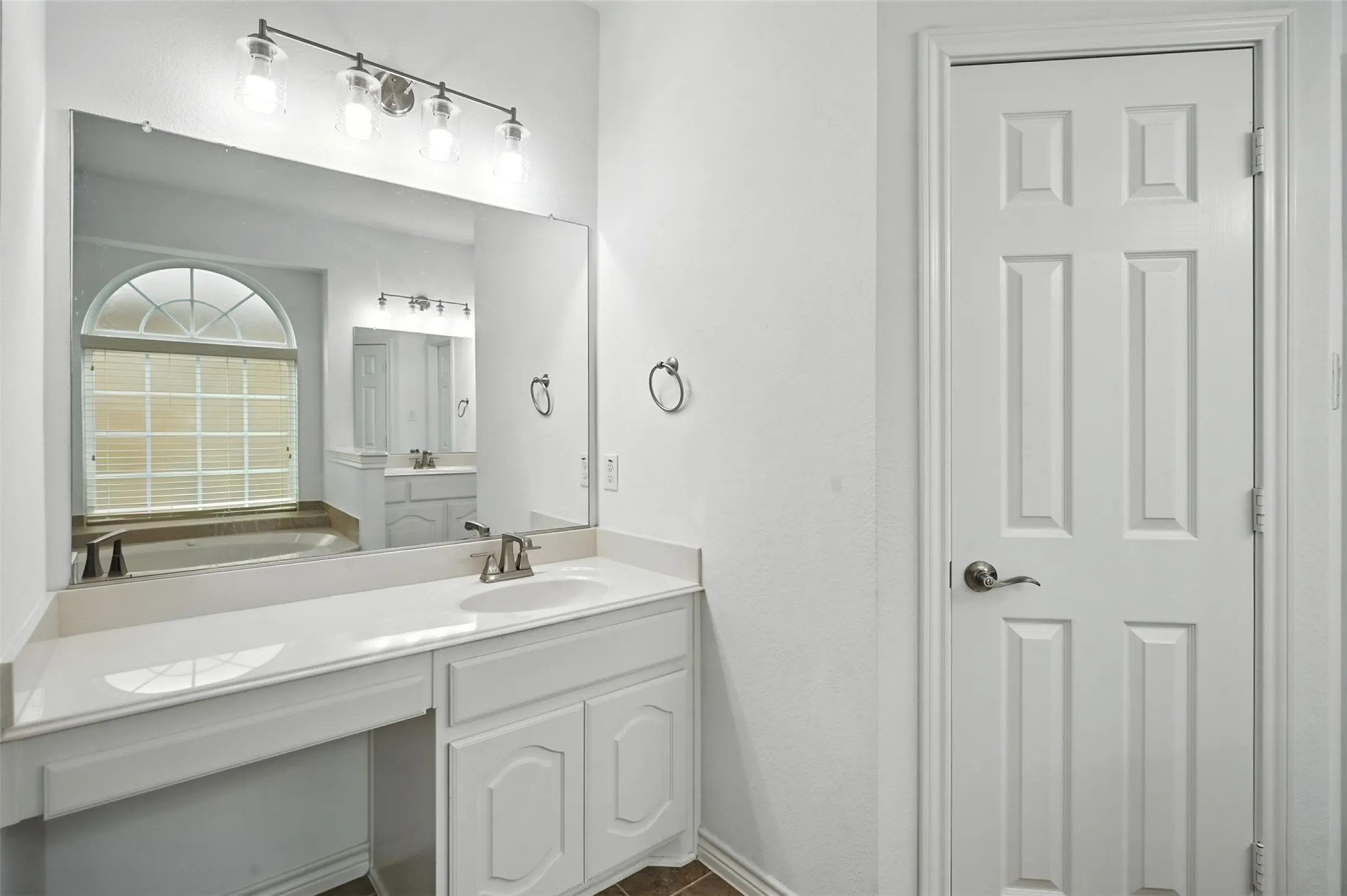 Single Family Residence For Rent in Tarrant County , 8549 Meadow Sweet Lane, Fort Worth, Texas 76123, 5 Bedroom, 3 Bathroom, 2 Garage spaces, 2,776 Sqft, built in 2011, mls#21378304, Real Estate Agent in Fort Worth, Homes For Rent in Tarrant county, Homes For Rent in Fort Worth, Realtor in Fort Worth Texas, Real Estate Brokerage Independent Realty Texas, Luminita Cordes Realtor