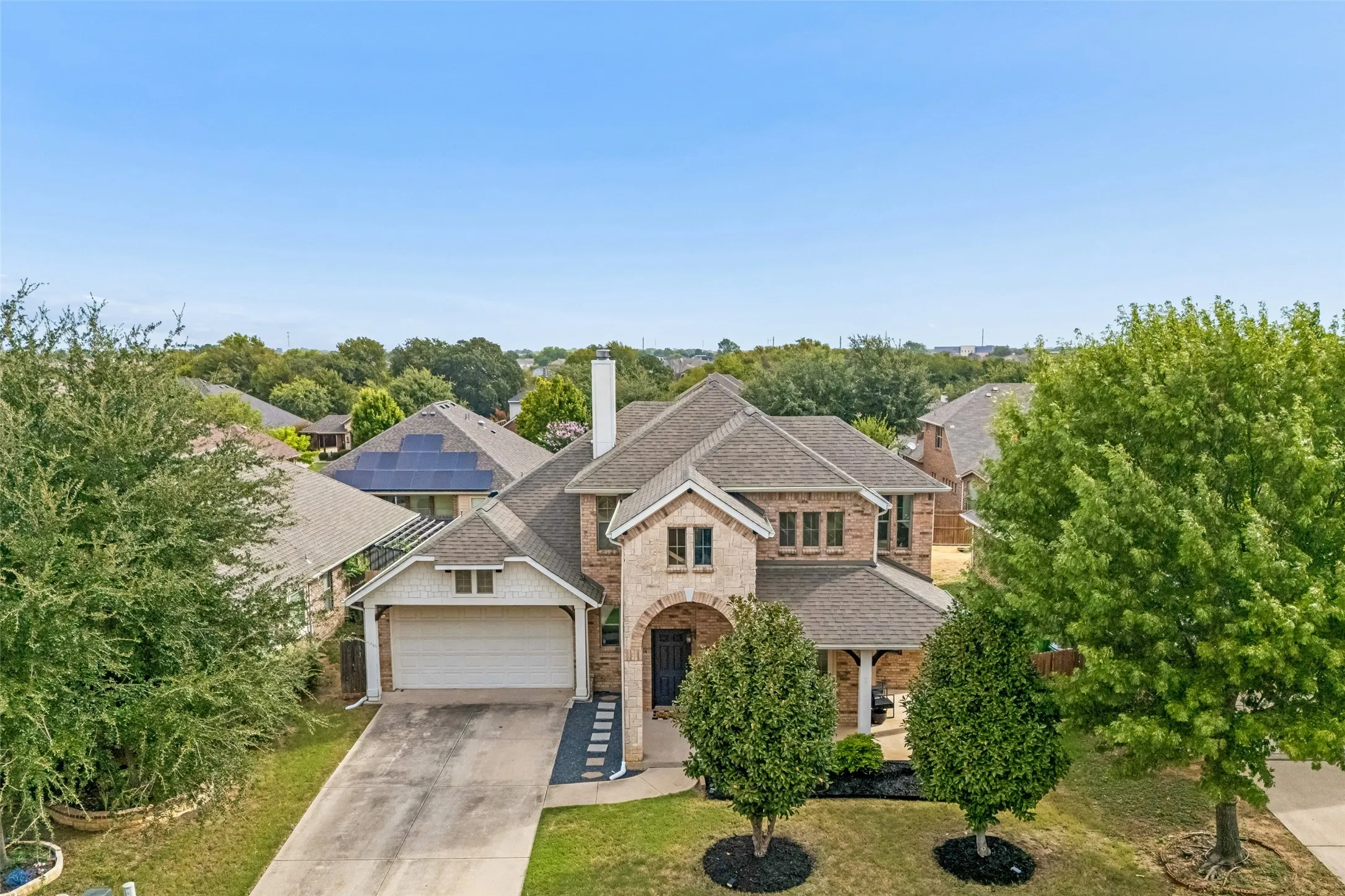 Single Family Residence For Sale in Denton County , 1121 Ponderosa Drive, Aubrey, Texas 76227, 3 Bedroom, 3 Bathroom, 2 Garage spaces, 2,326 Sqft, built in 2007, mls#21356696, Real Estate Agent in Aubrey, Homes For Sale in Denton county, Homes For Sale in Aubrey, Realtor in Aubrey Texas, Real Estate Brokerage Independent Realty Texas, Luminita Cordes Realtor