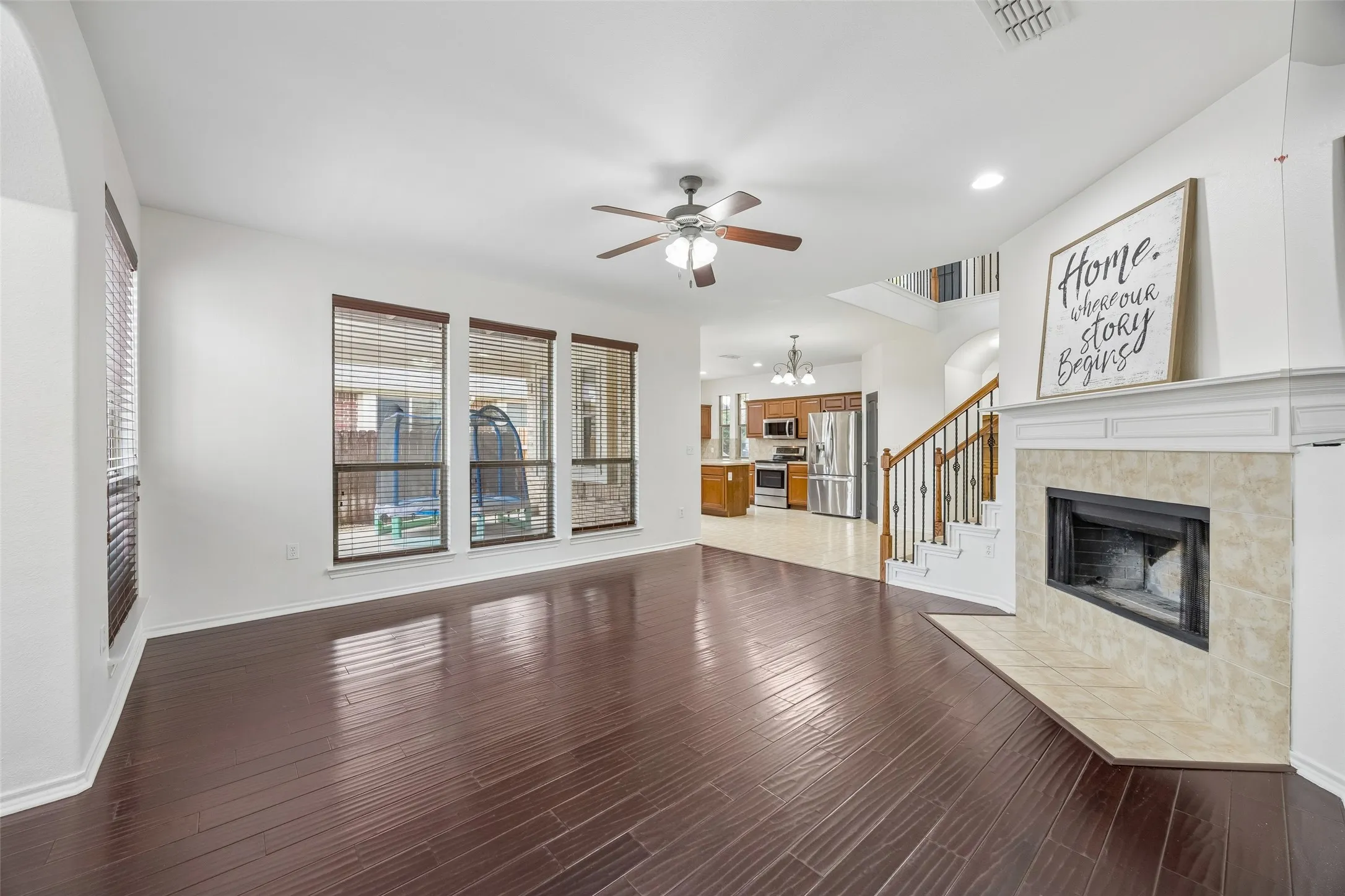 Single Family Residence For Sale in Denton County , 1121 Ponderosa Drive, Aubrey, Texas 76227, 3 Bedroom, 3 Bathroom, 2 Garage spaces, 2,326 Sqft, built in 2007, mls#21356696, Real Estate Agent in Aubrey, Homes For Sale in Denton county, Homes For Sale in Aubrey, Realtor in Aubrey Texas, Real Estate Brokerage Independent Realty Texas, Luminita Cordes Realtor