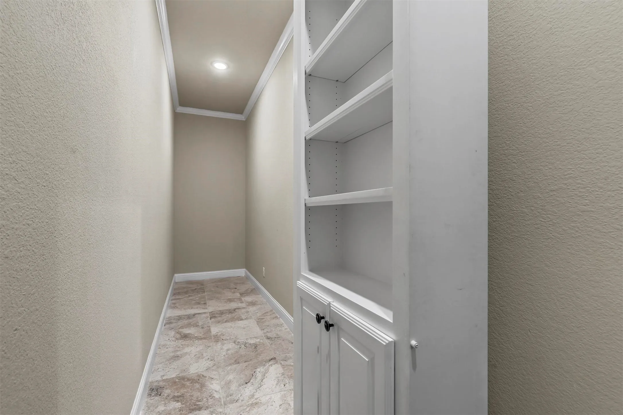 Single Family Residence For Sale in Hood County , 6222 Prospect Hill Drive, Granbury, Texas 76049, 4 Bedroom, 4 Bathroom, 2 Garage spaces, 3,336 Sqft, built in 2021, mls#21377063, Real Estate Agent in Granbury, Homes For Sale in Hood county, Homes For Sale in Granbury, Realtor in Granbury Texas, Real Estate Brokerage Independent Realty Texas, Luminita Cordes Realtor