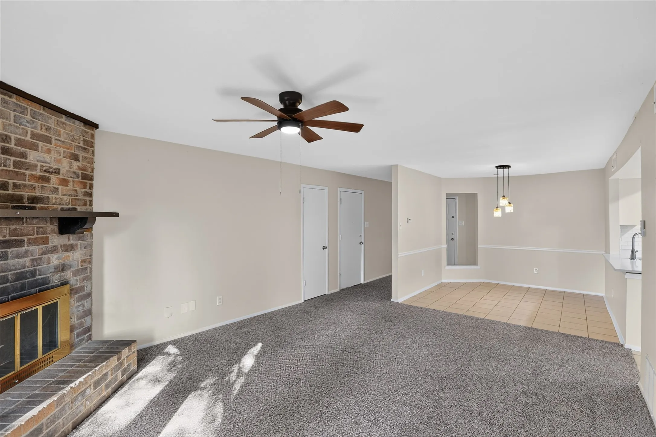 Single Family Residence For Rent in Tarrant County , 5518 Sarasota Drive, Arlington, Texas 76017, 3 Bedroom, 2 Bathroom, 2 Garage spaces, 1,180 Sqft, built in 1978, mls#21377193, Real Estate Agent in Arlington, Homes For Rent in Tarrant county, Homes For Rent in Arlington, Realtor in Arlington Texas, Real Estate Brokerage Independent Realty Texas, Luminita Cordes Realtor