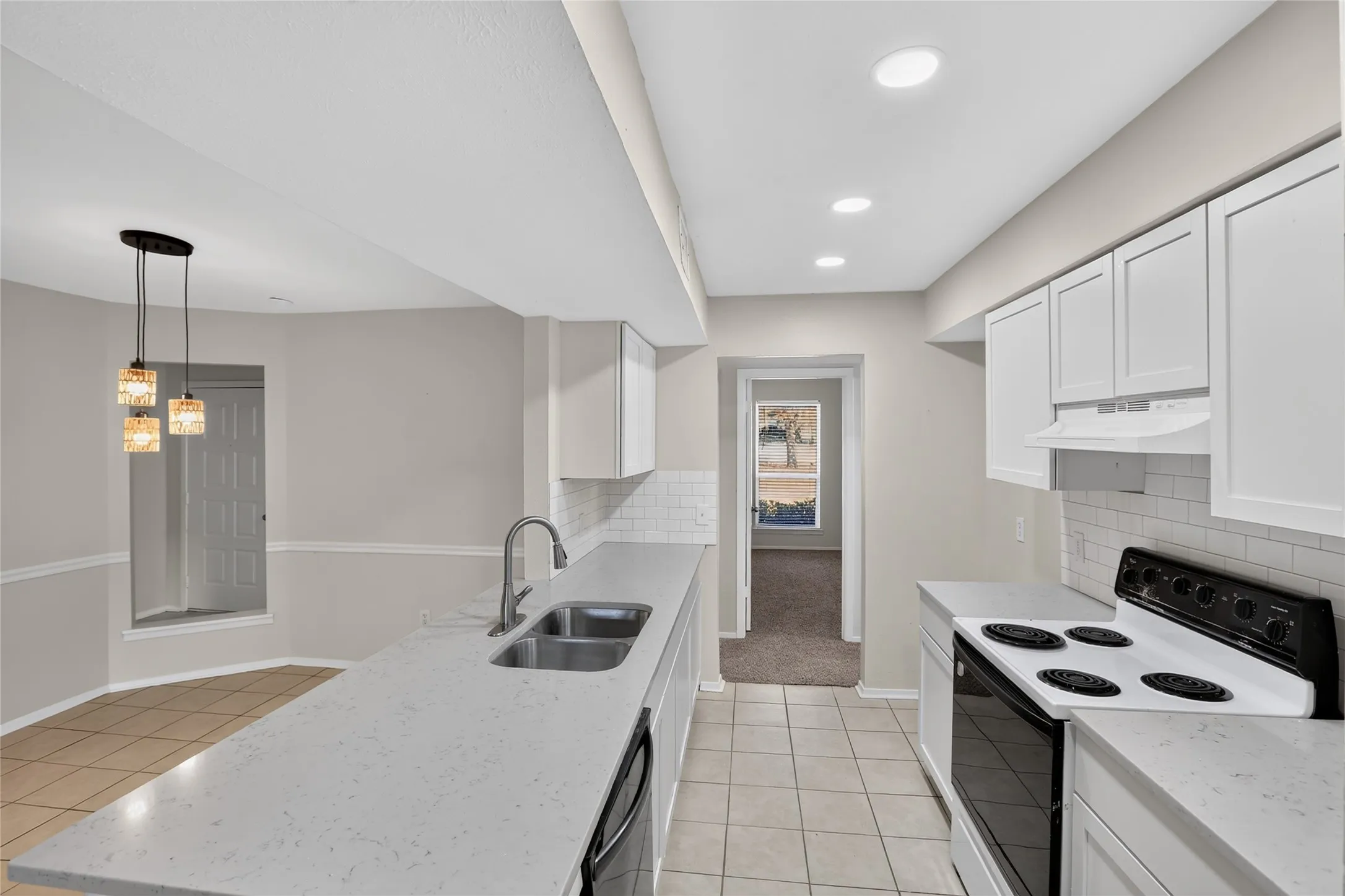 Single Family Residence For Rent in Tarrant County , 5518 Sarasota Drive, Arlington, Texas 76017, 3 Bedroom, 2 Bathroom, 2 Garage spaces, 1,180 Sqft, built in 1978, mls#21377193, Real Estate Agent in Arlington, Homes For Rent in Tarrant county, Homes For Rent in Arlington, Realtor in Arlington Texas, Real Estate Brokerage Independent Realty Texas, Luminita Cordes Realtor