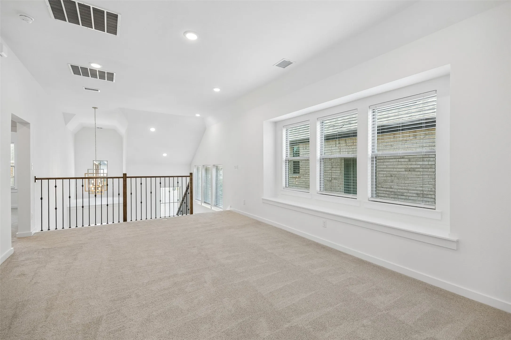Single Family Residence For Sale in Collin County , 708 Kendall Lane, Celina, Texas 75009, 3 Bedroom, 3 Bathroom, 2 Garage spaces, 2,390 Sqft, built in 2024, mls#21377093, Real Estate Agent in Celina, Homes For Sale in Collin county, Homes For Sale in Celina, Realtor in Celina Texas, Real Estate Brokerage Independent Realty Texas, Luminita Cordes Realtor